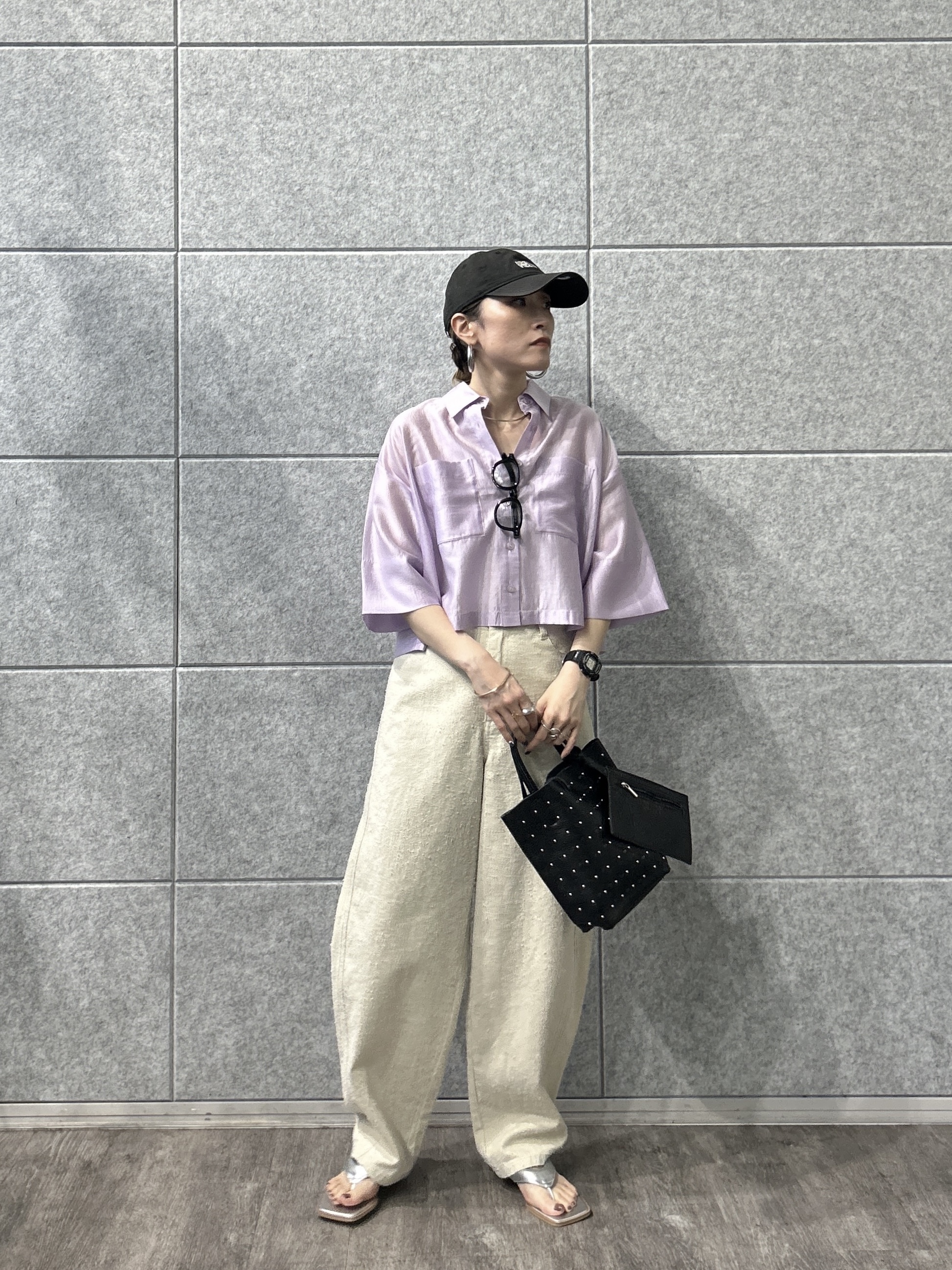 kotakiさんの「INDIVI｜ボックスシルエットシアーシャツ【接触冷感】」を使ったコーディネート