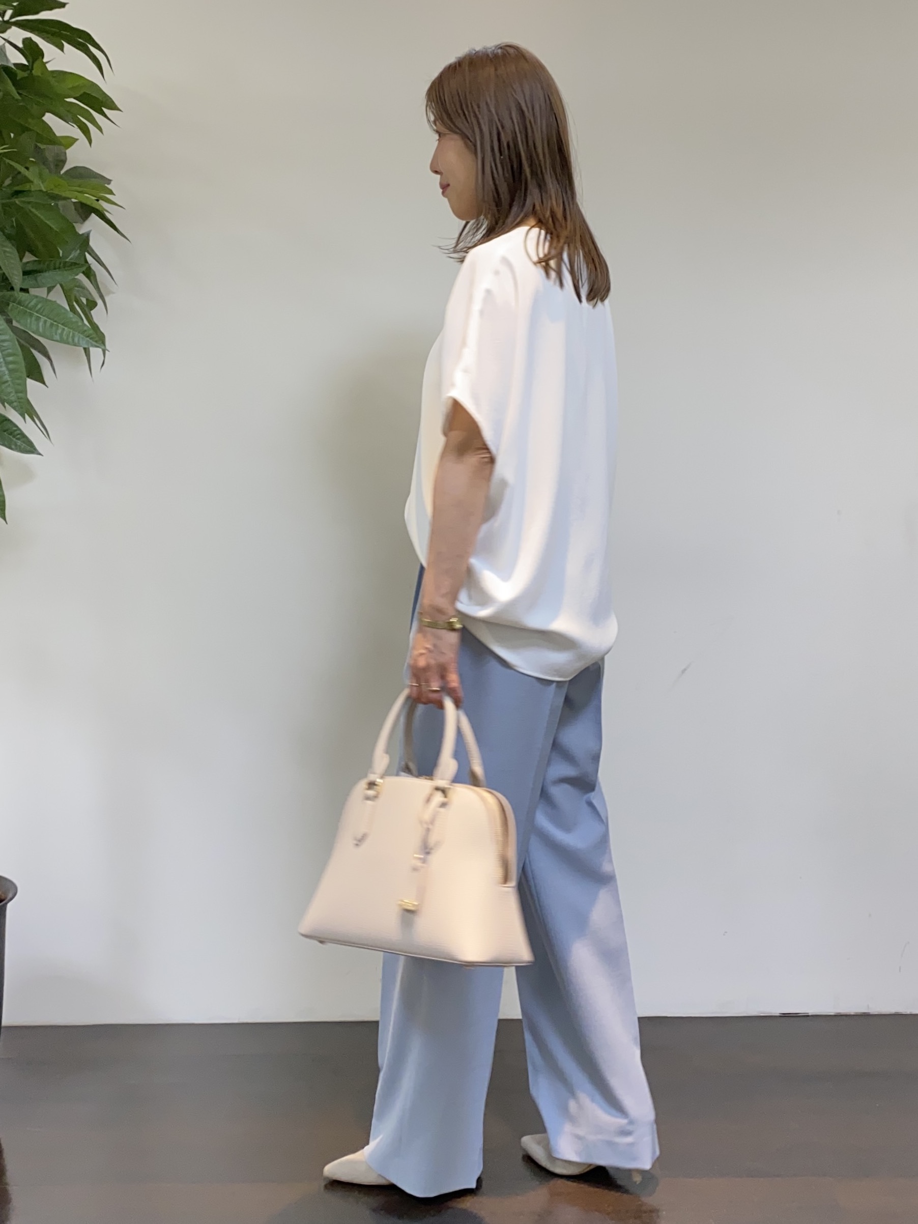 tomoさんの「UNTITLED｜【セットアップ可/UV/接触冷感】スラブキーネックジレ」を使ったコーディネート