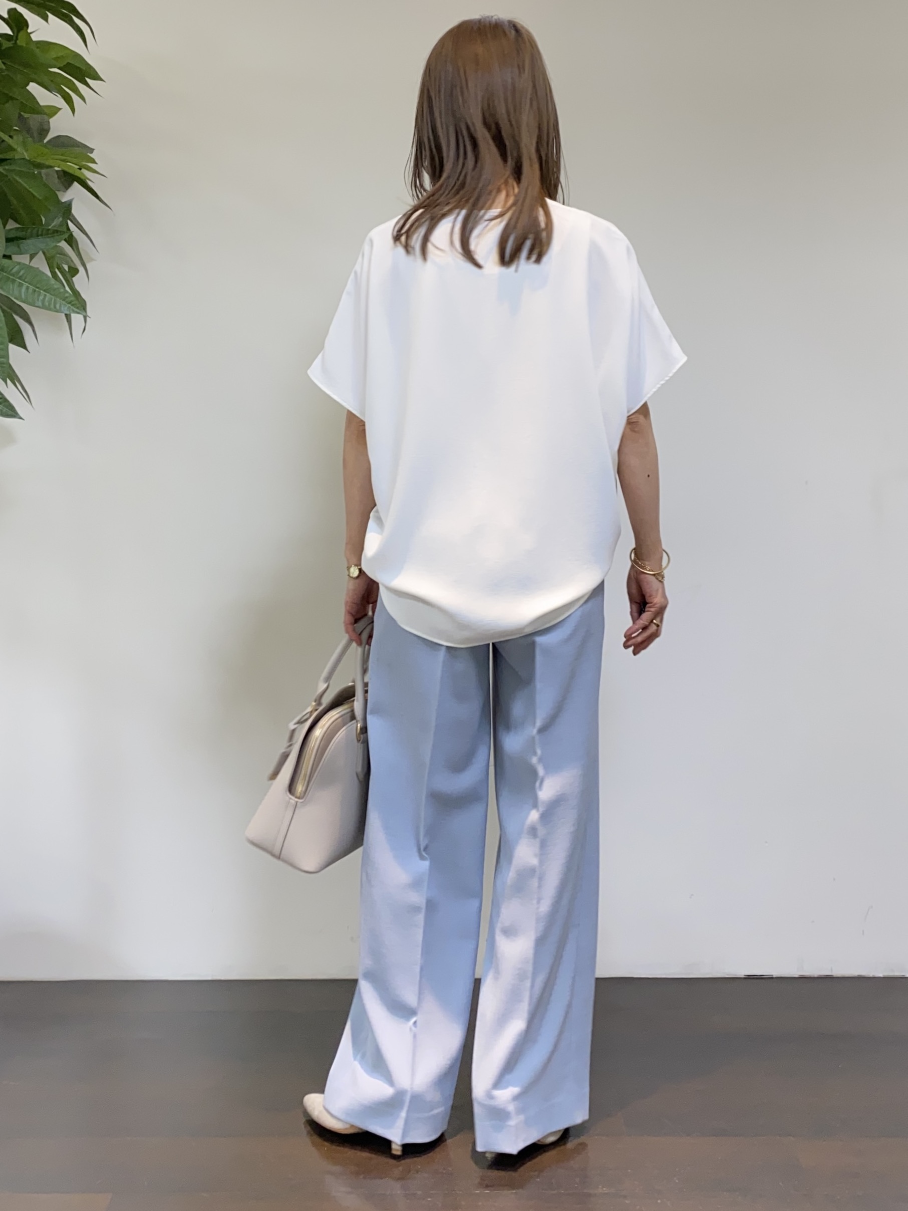 tomoさんの「UNTITLED｜【セットアップ可/UV/接触冷感】スラブキーネックジレ」を使ったコーディネート