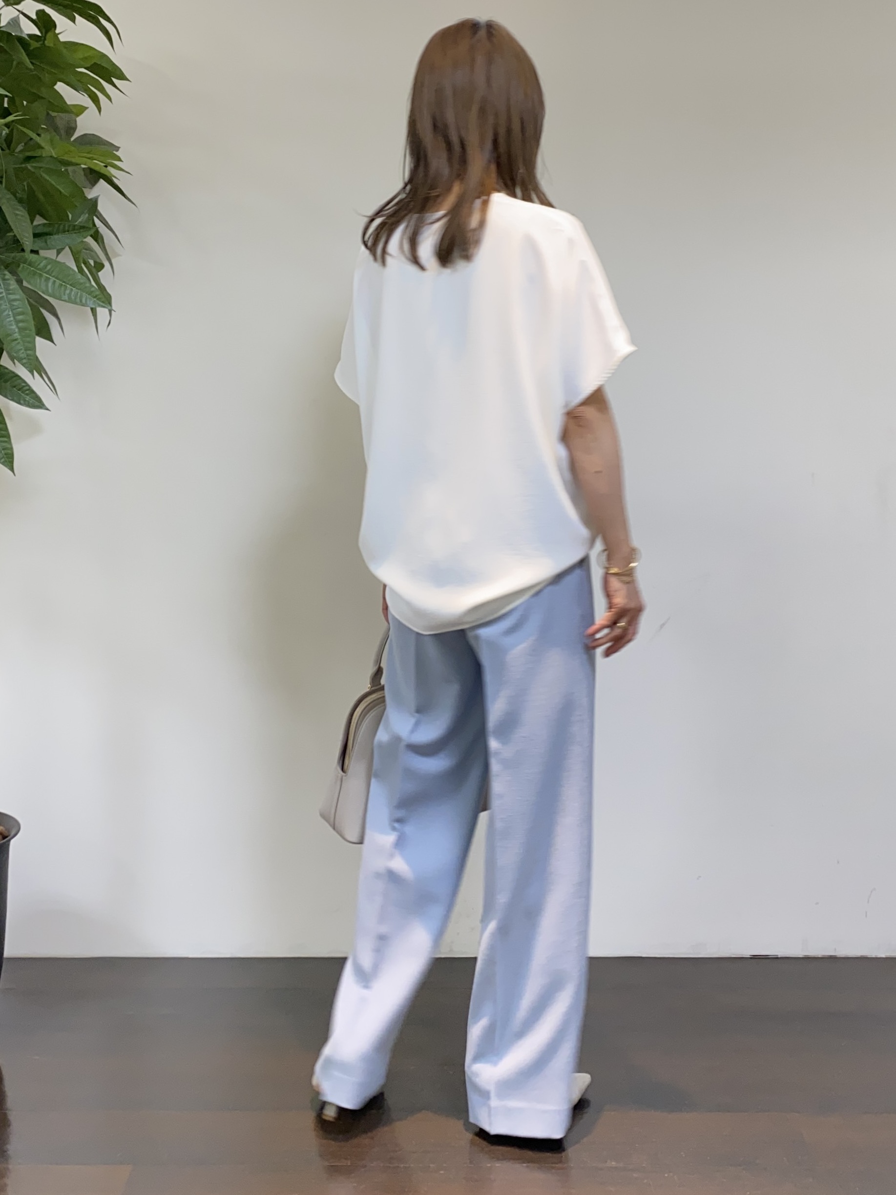 tomoさんの「UNTITLED｜【セットアップ可/UV/接触冷感】スラブキーネックジレ」を使ったコーディネート
