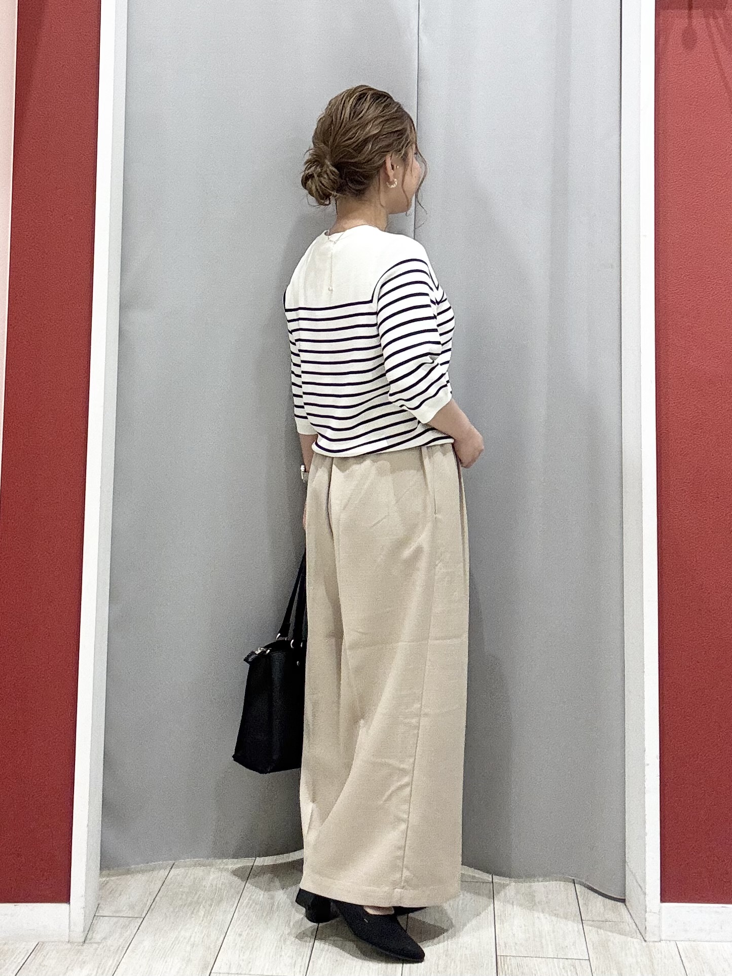 shioさんの「SHOO･LA･RUE｜【綿100%/UV/S-LL/体型カバー】優しく透ける 柔らかシアーデニムシャツ」を使ったコーディネート