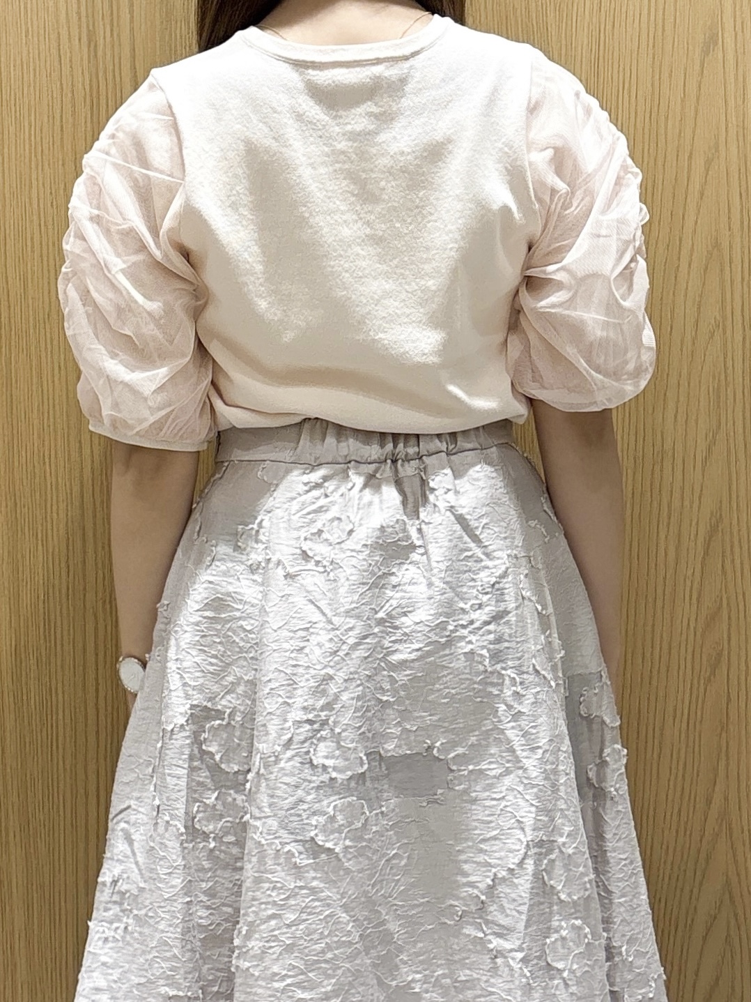 ゆいさんの「index｜ギャザーチュールスリーブニット【洗濯機OK／抗ピル】」を使ったコーディネート