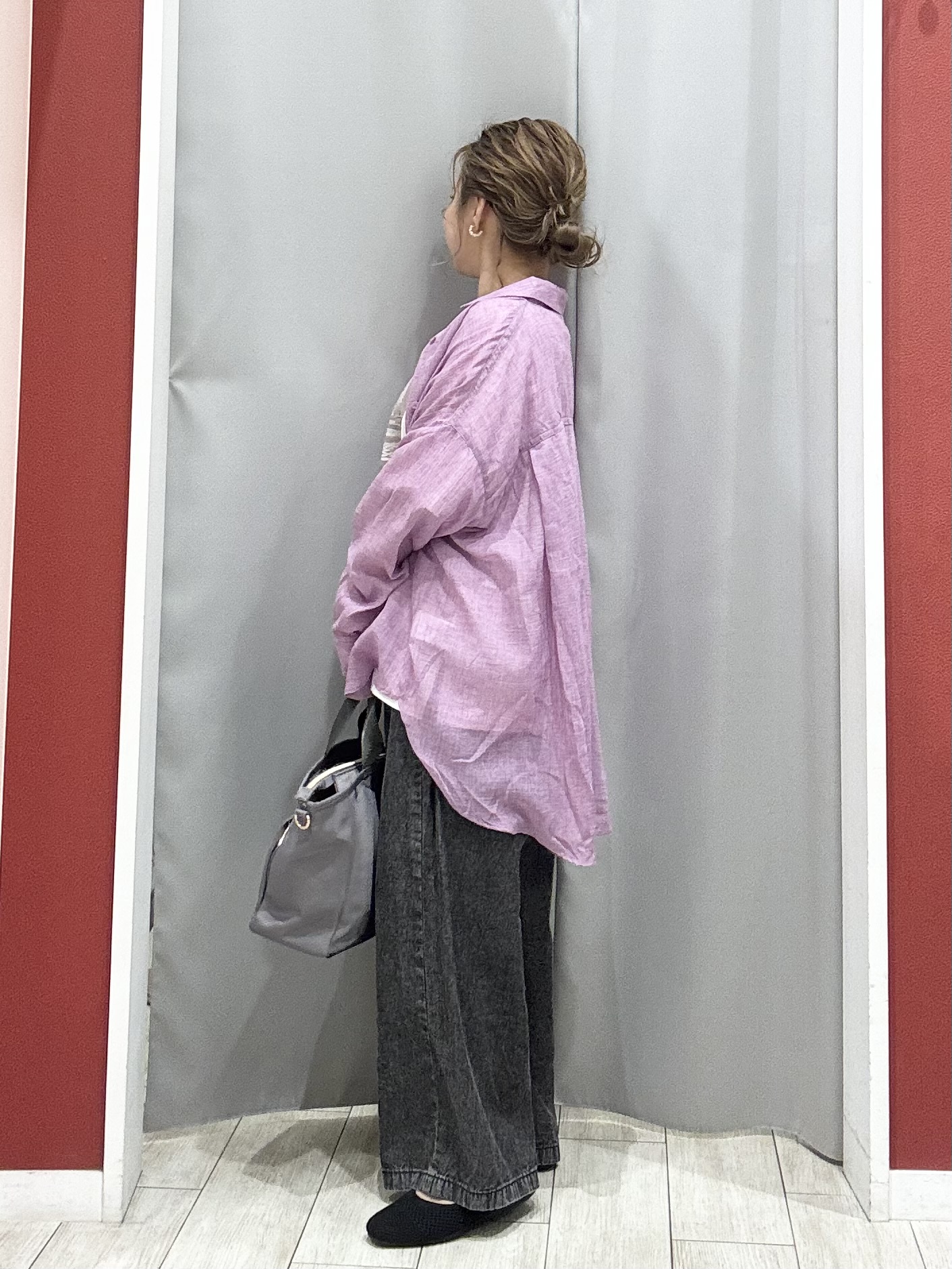 shioさんの「SHOO･LA･RUE｜【体型カバー】ふんわり質感 やわらかこなれシアーシャツ」を使ったコーディネート
