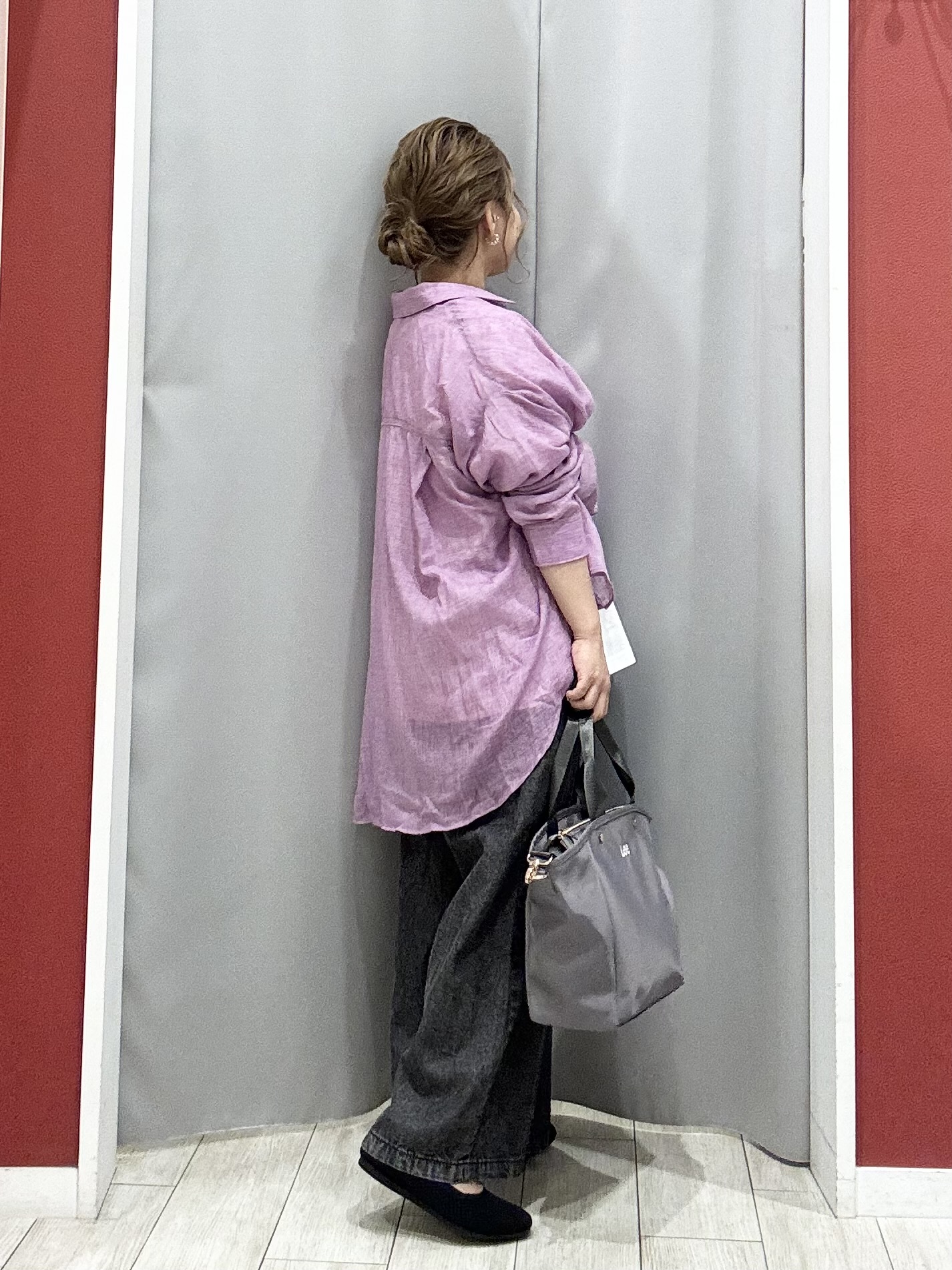 shioさんの「SHOO･LA･RUE｜【体型カバー】ふんわり質感 やわらかこなれシアーシャツ」を使ったコーディネート
