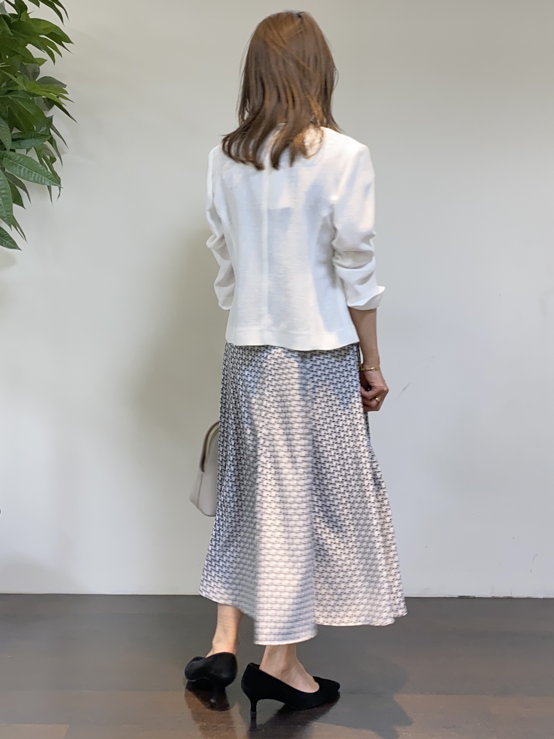 tomoさんの「UNTITLED｜【清涼感/洗える】ミニマルシルエットジャケット」を使ったコーディネート