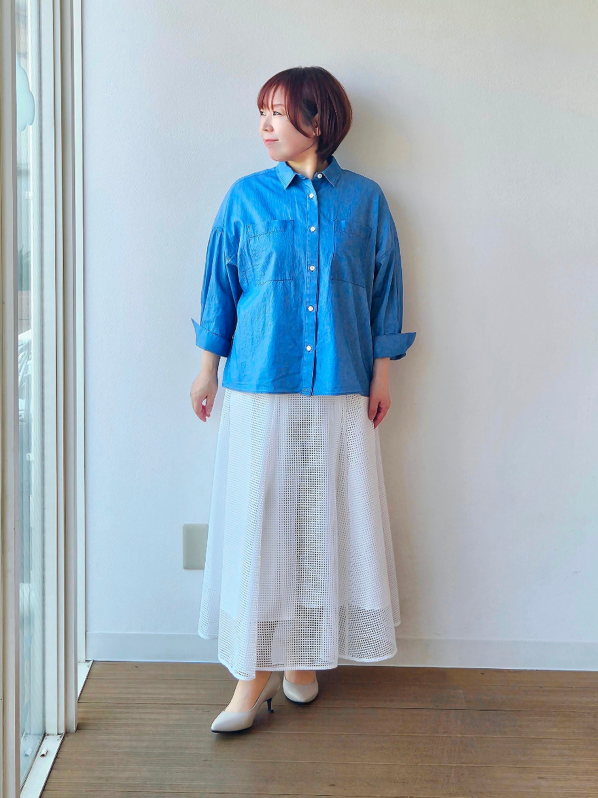 やじまさんの「UNTITLED｜【コットン100%/洗える】エアリーデニムシャツ」を使ったコーディネート
