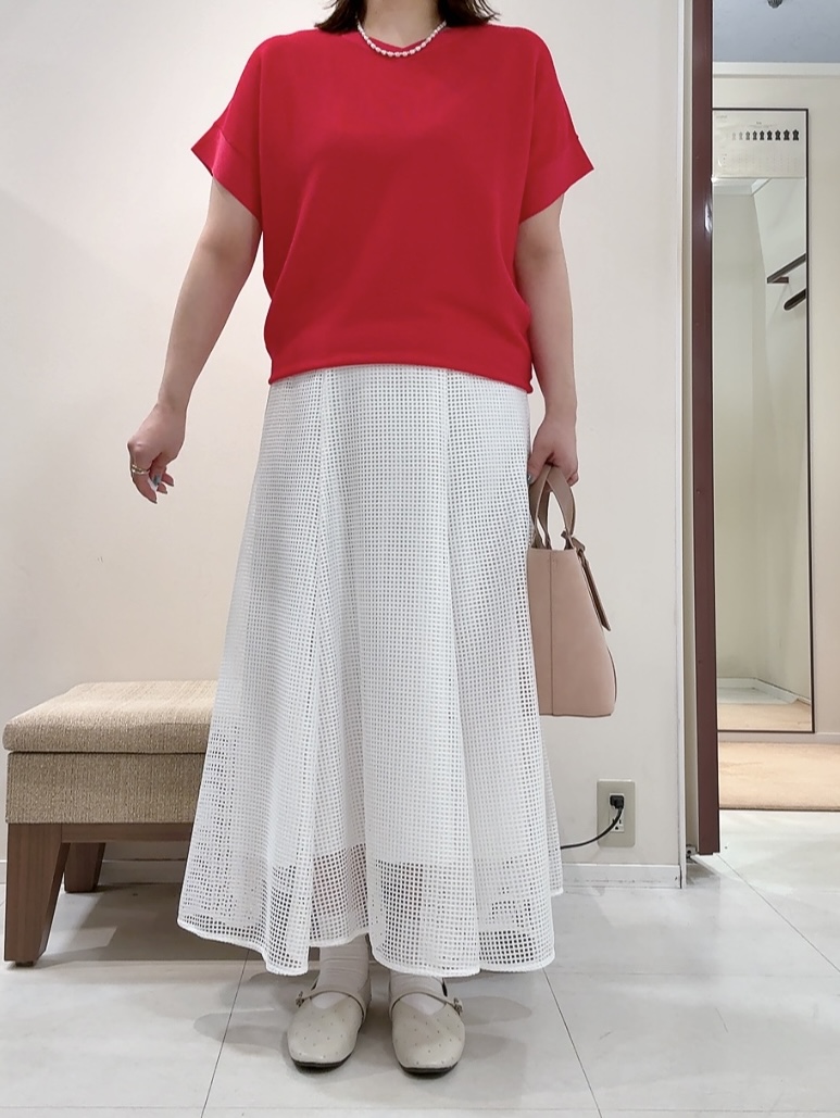 YUIさんの「UNTITLED｜【11色展開/体型カバー】前後2WAYフレンチスリーブニット」を使ったコーディネート