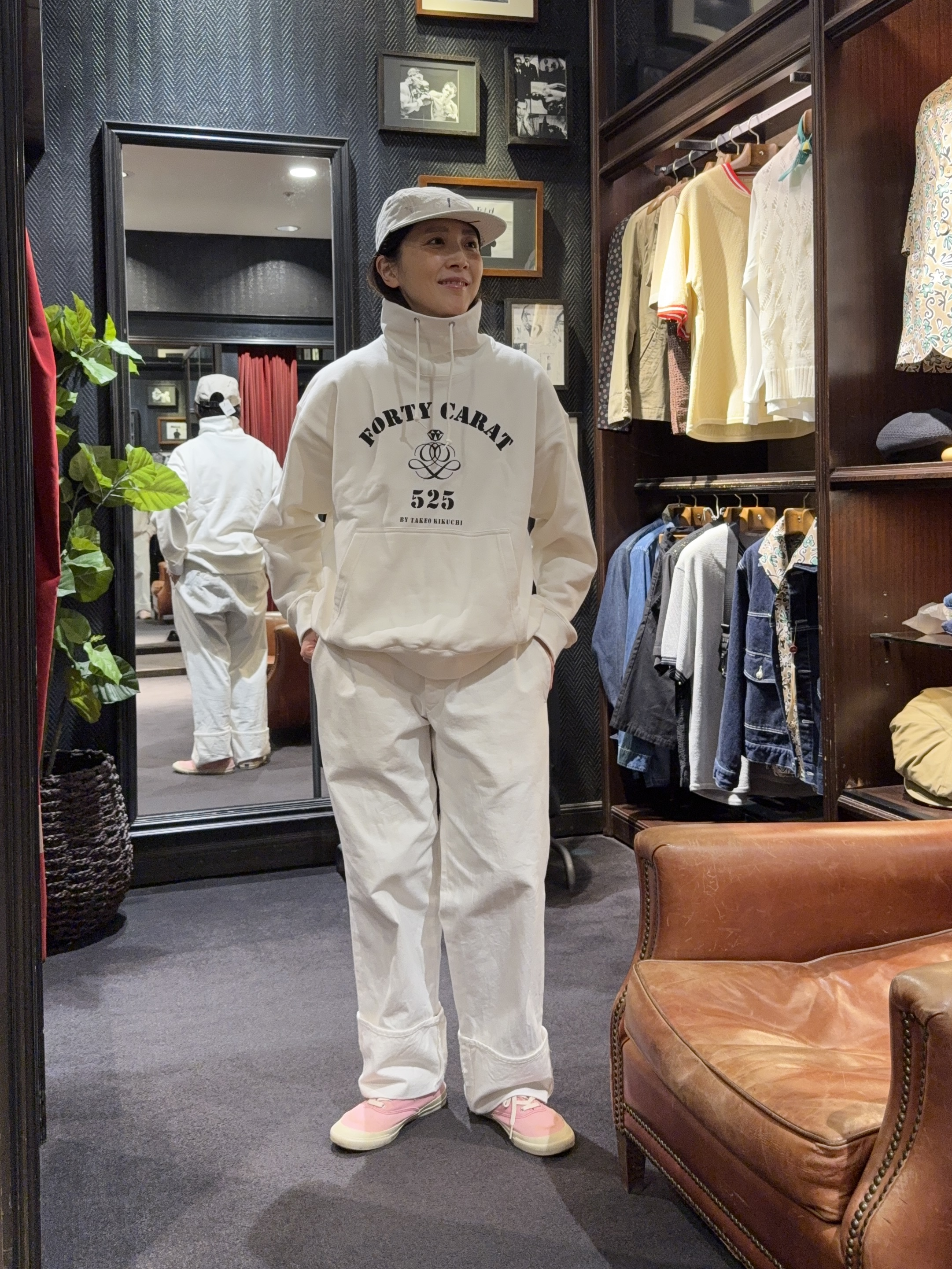 神野（jinno）さんの「TAKEO KIKUCHI｜カレッジ風オフタートルジャージ」を使ったコーディネート