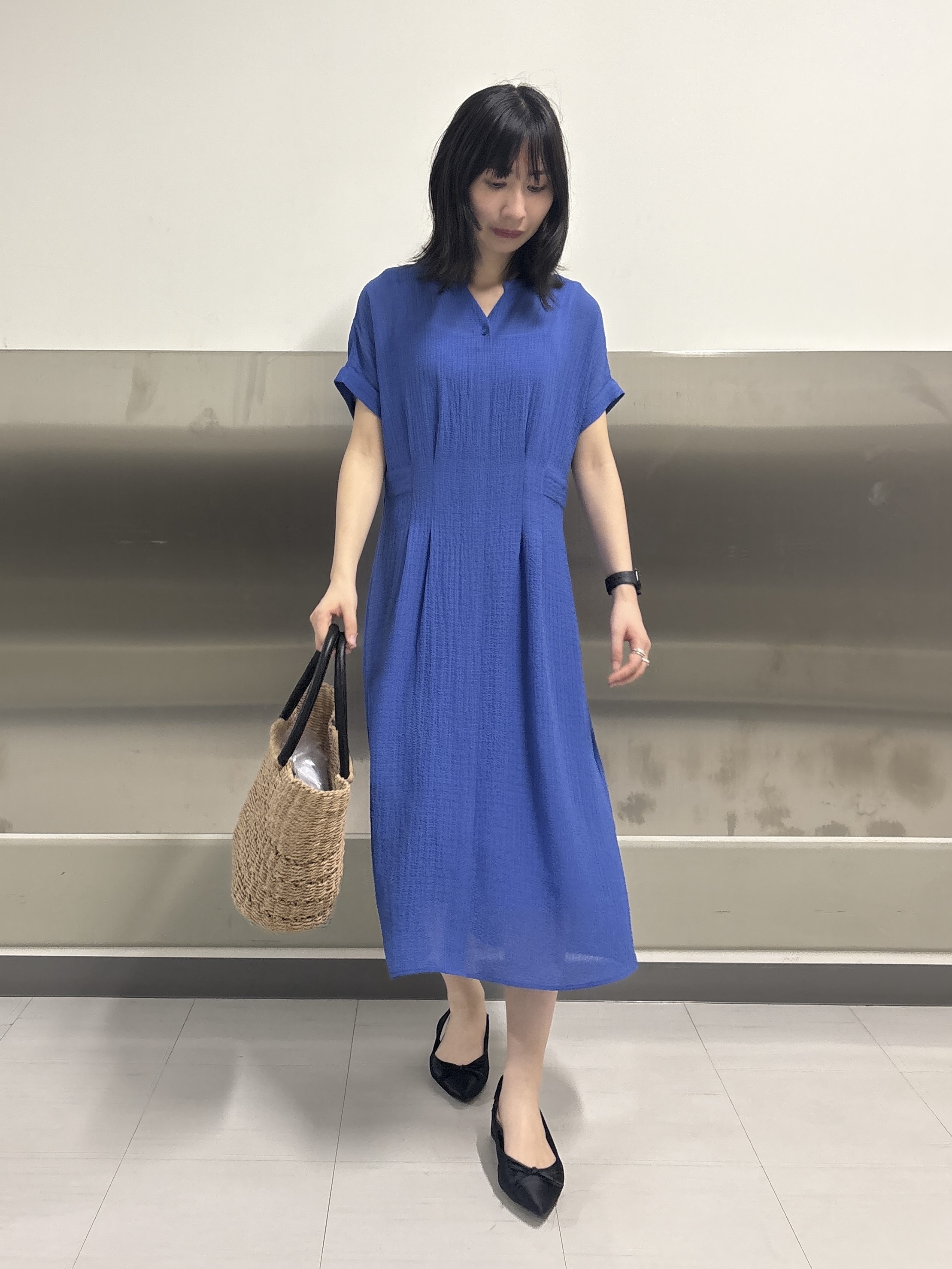 Yoshimiさんの「INDIVI｜【透かし編み】ペーパーヤーン バスケットバッグ」を使ったコーディネート