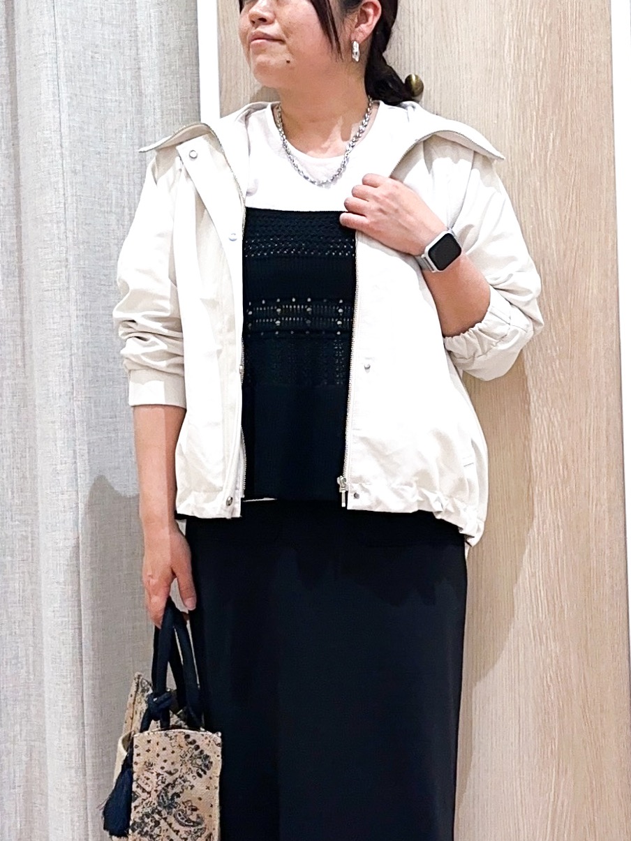 naoさんの「grove｜【貴島明日香さん着用】【撥水】きれいめに着こなせるマウンテンパーカ」を使ったコーディネート