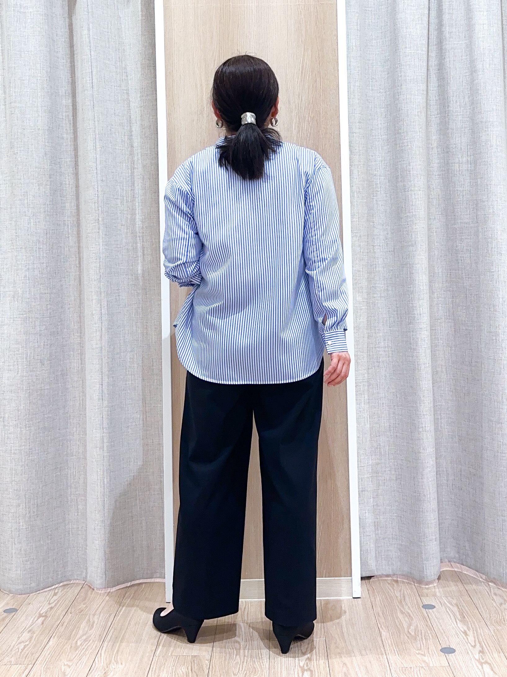 naoさんの「grove｜【貴島明日香さん着用】お仕事も普段も。今どきワークシャツブラウス」を使ったコーディネート