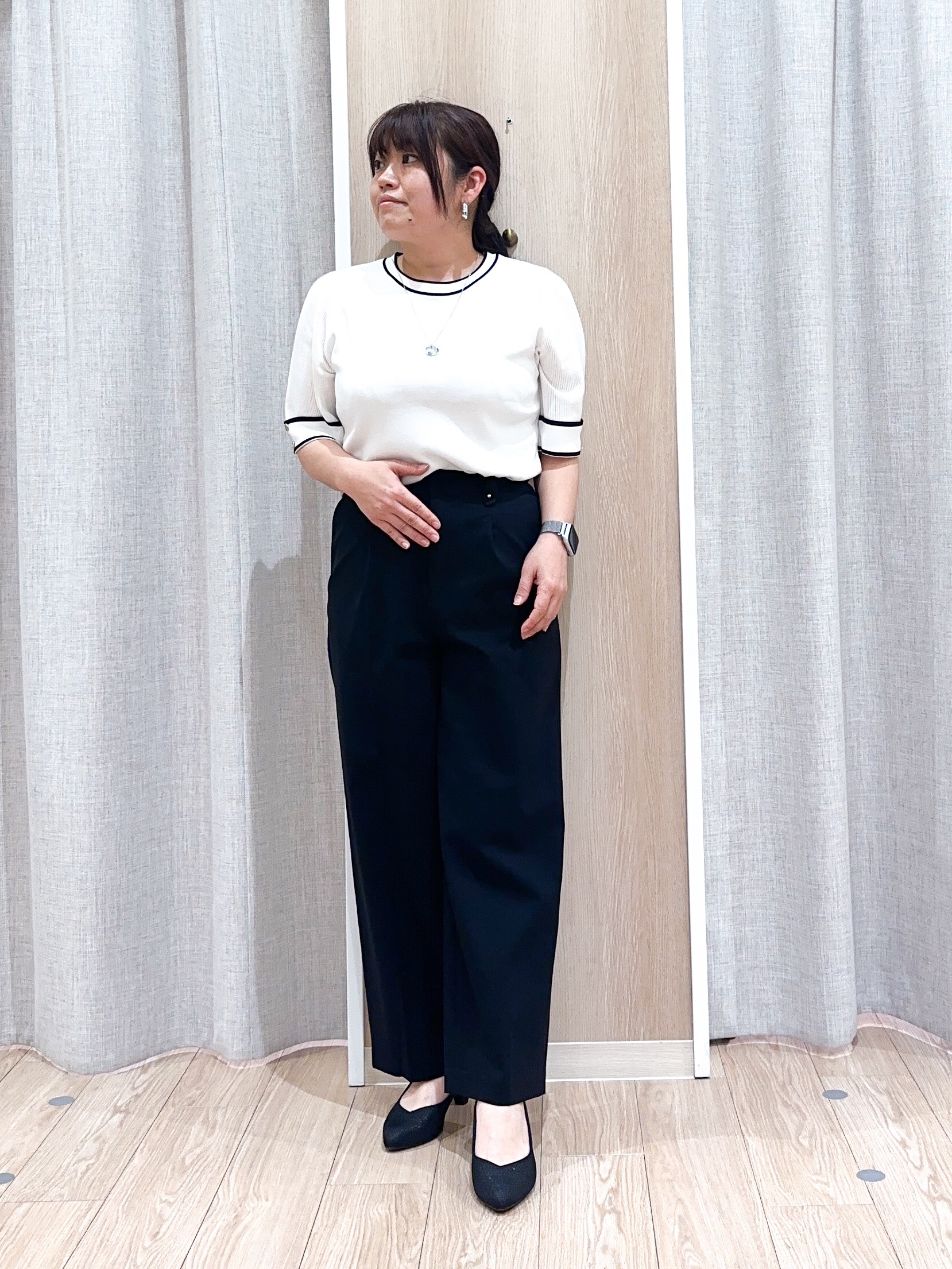 naoさんの「grove｜【貴島明日香さん着用】お仕事も普段も。今どきワークシャツブラウス」を使ったコーディネート