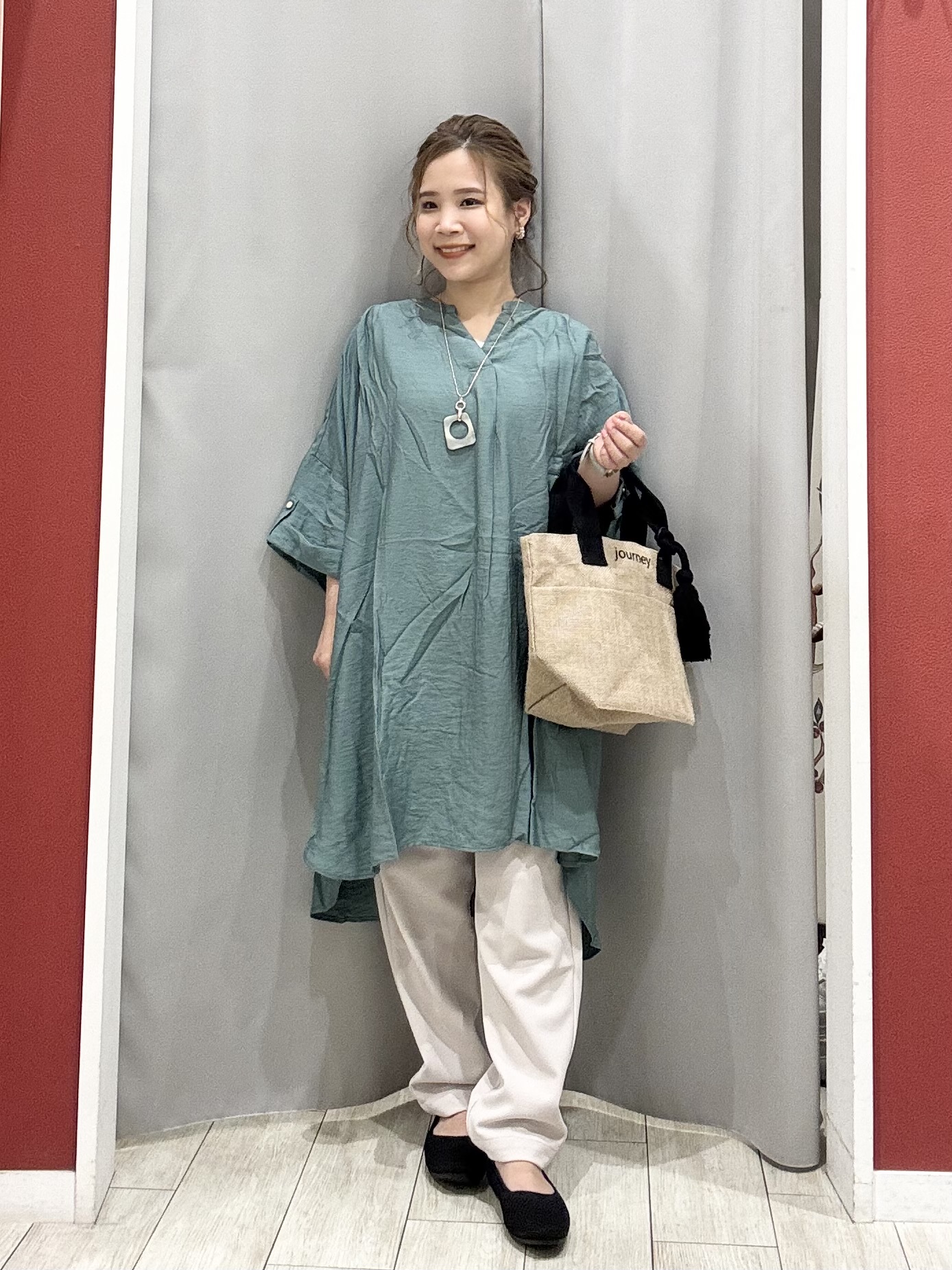 shioさんの「SHOO･LA･RUE｜【ひんやり/S-LL/洗濯機可】体型カバー叶える 大人のゆるドルマンチュニック」を使ったコーディネート
