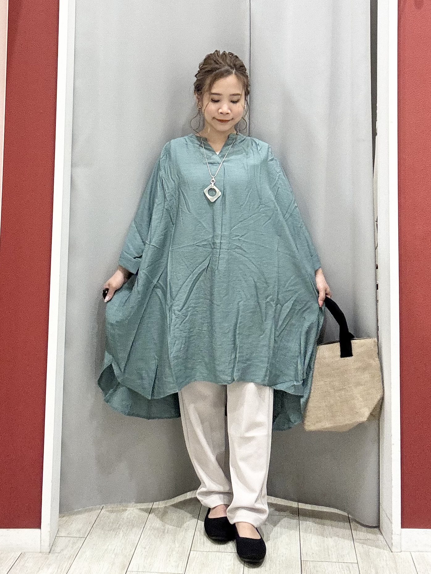 shioさんの「SHOO･LA･RUE｜【ひんやり/S-LL/洗濯機可】体型カバー叶える 大人のゆるドルマンチュニック」を使ったコーディネート