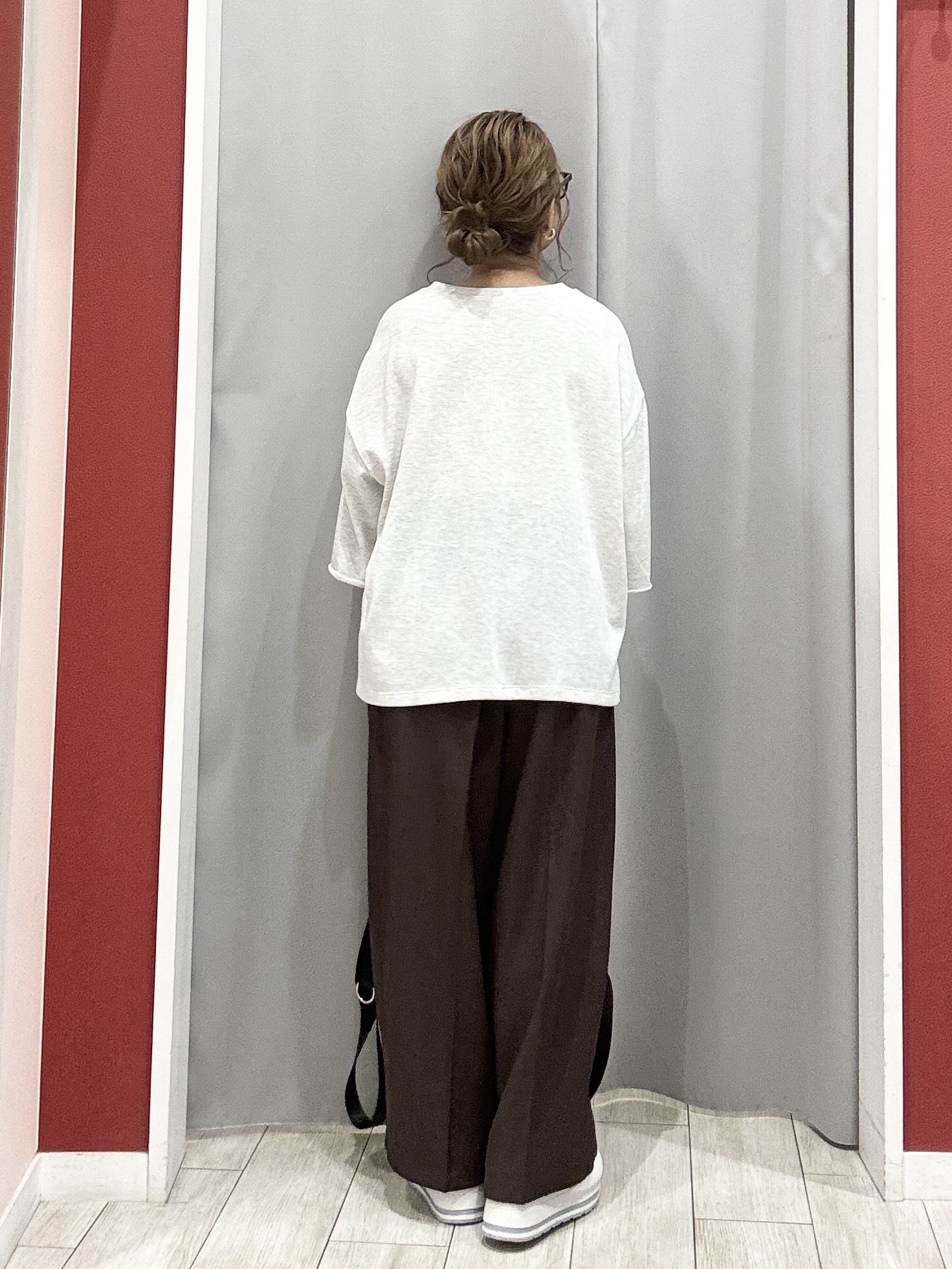 shioさんの「SHOO･LA･RUE｜【洗濯機可/S-LL/選べる6柄】切りっぱなしお袖がこなれカジュアル 5分袖シアーTシャツ」を使ったコーディネート