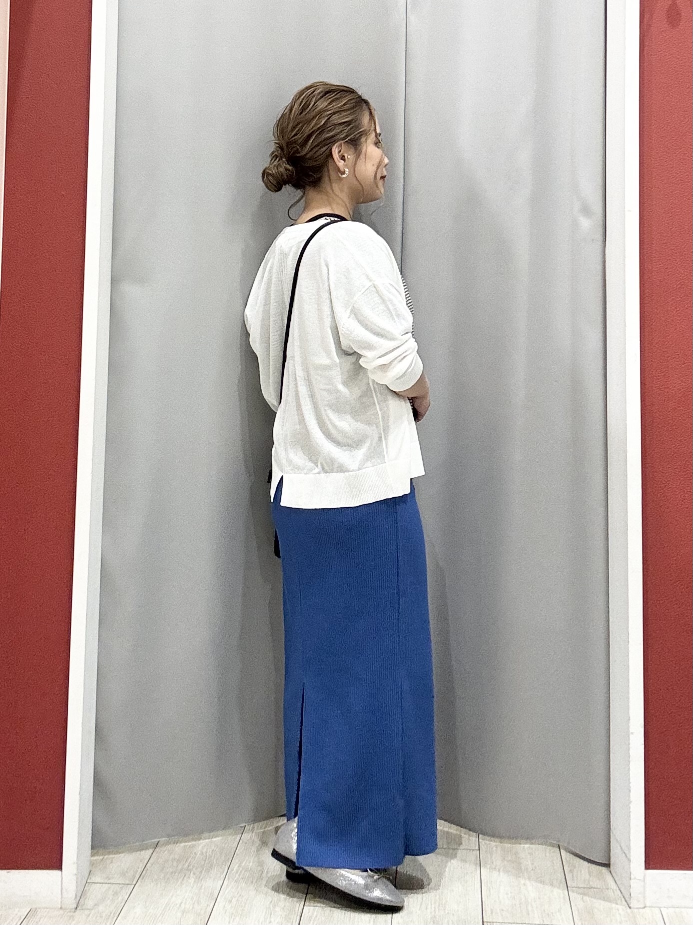 shioさんの「SHOO･LA･RUE｜【ひんやり/洗濯機可/S-LL】オンにもオフにも マルチに使えるボタンレスカーディガン」を使ったコーディネート