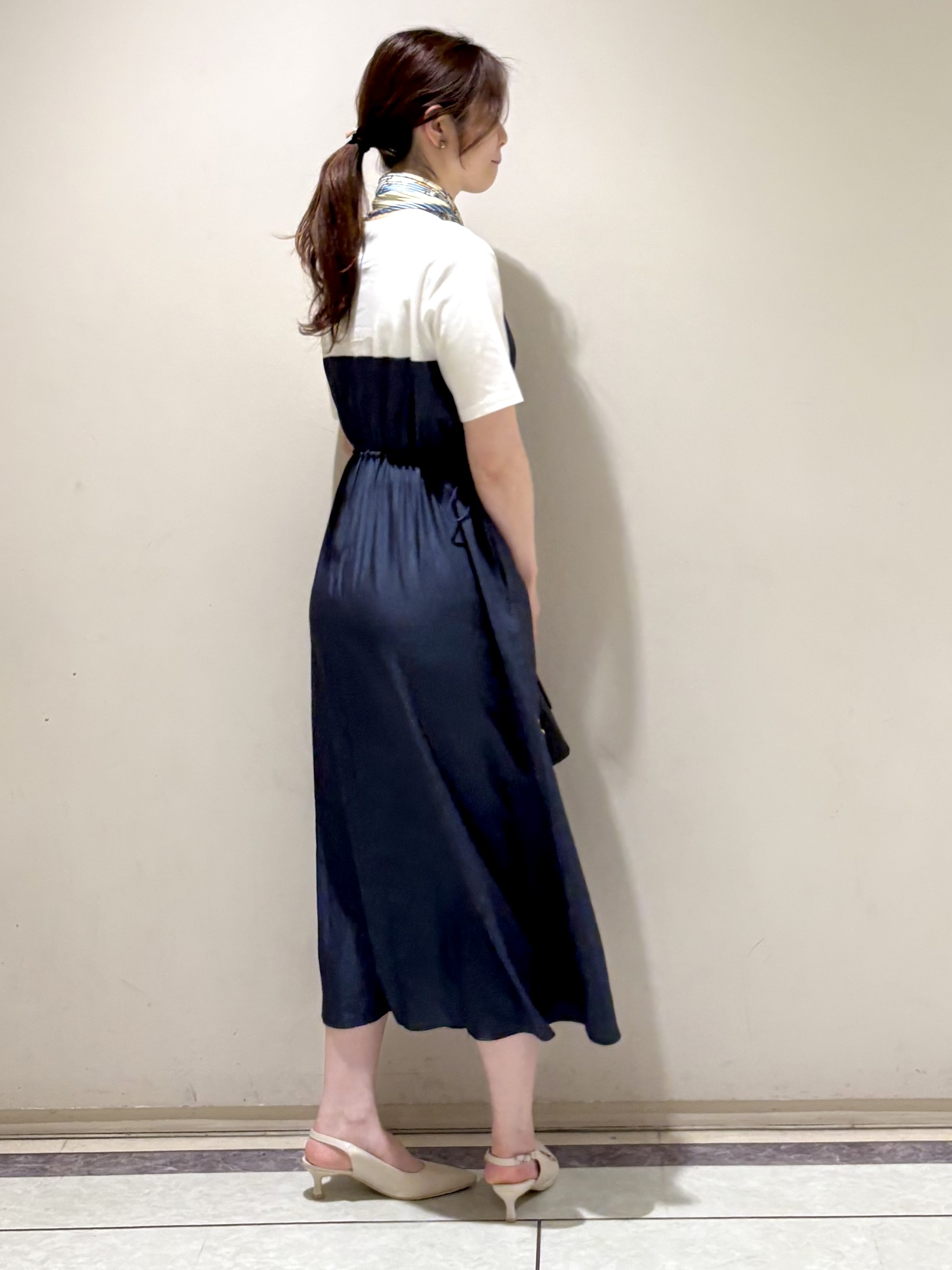 sakiさんの「COUP DE CHANCE｜【手洗い可】異素材ドッキングワンピース」を使ったコーディネート