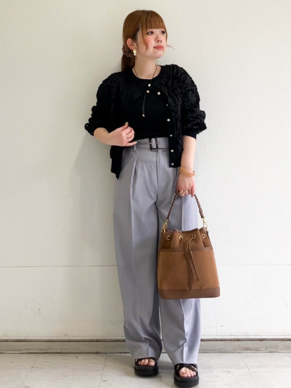 MIPPOさんの「index｜シアー幾何刺繍カーディガン【洗濯機OK】」を使ったコーディネート