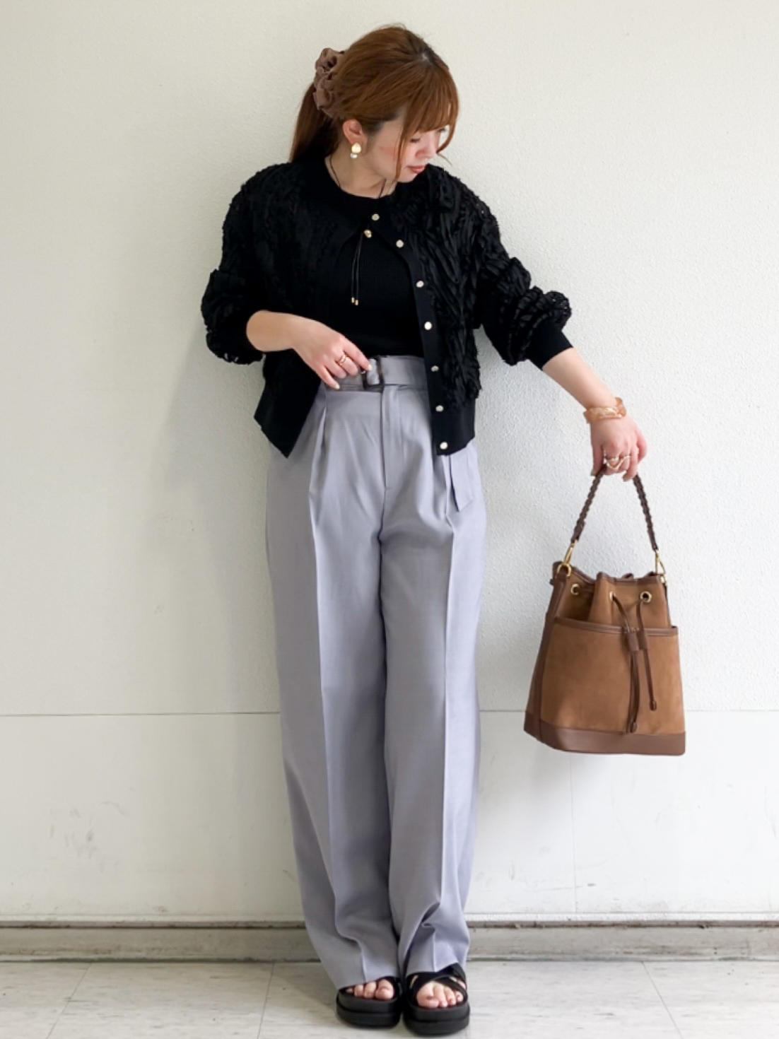 MIPPOさんの「index｜シアー幾何刺繍カーディガン【洗濯機OK】」を使ったコーディネート