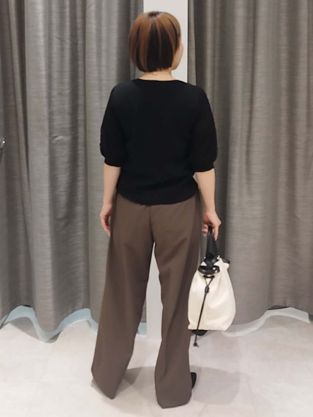 s u g iさんの「UNTITLED｜【洗える】エレガンススリーブニット」を使ったコーディネート