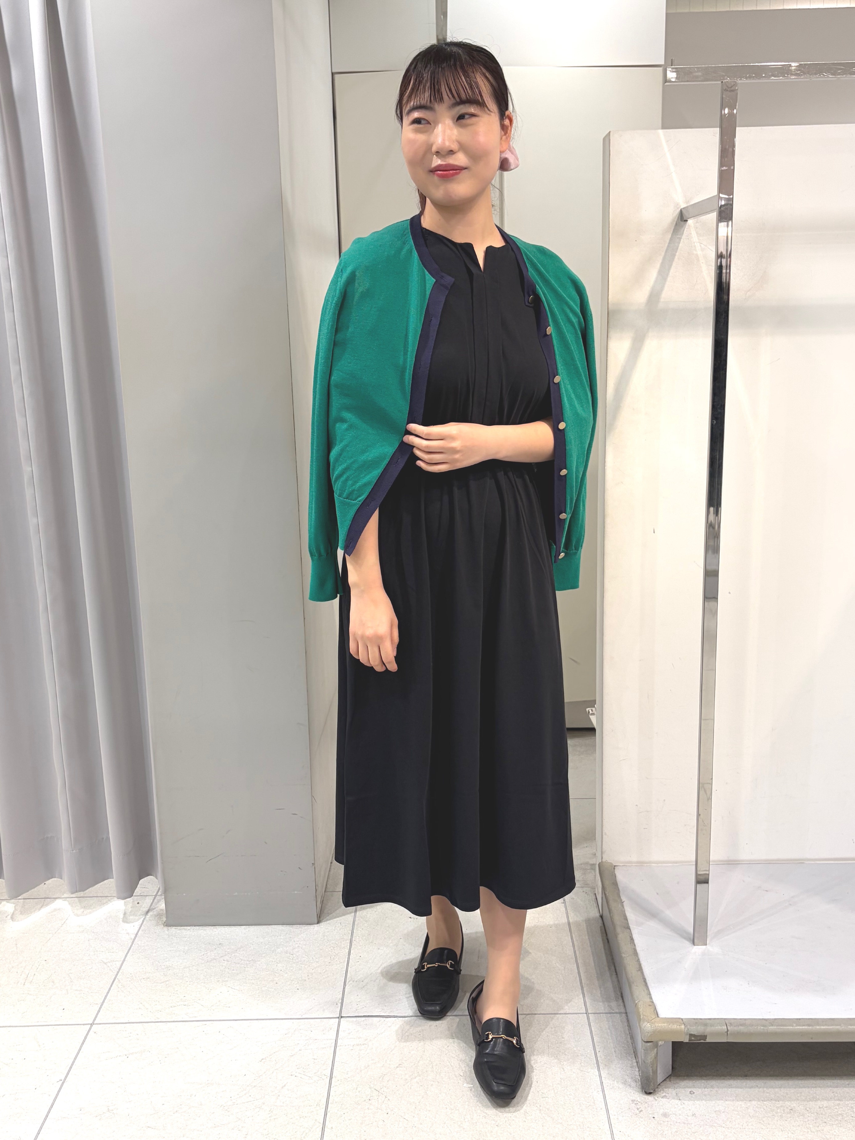 AZUSAさんの「Reflect｜【アンサンブル可】バイカラーカーディガン」を使ったコーディネート