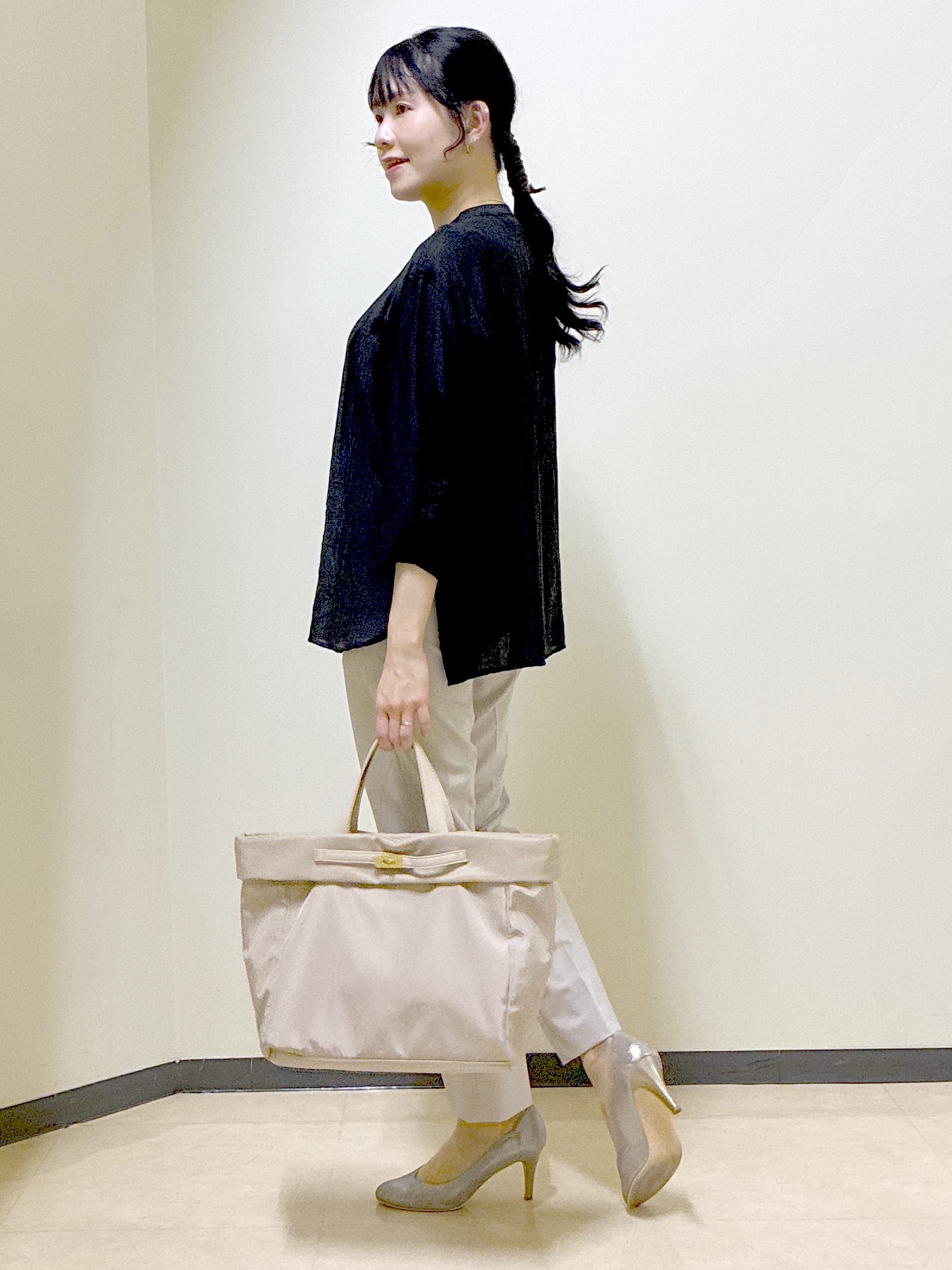  beni_gingerさんの「Reflect｜【重ね着でも一枚着でも◎】バンドカラーオーバーサイズシャツブラウス」を使ったコーディネート
