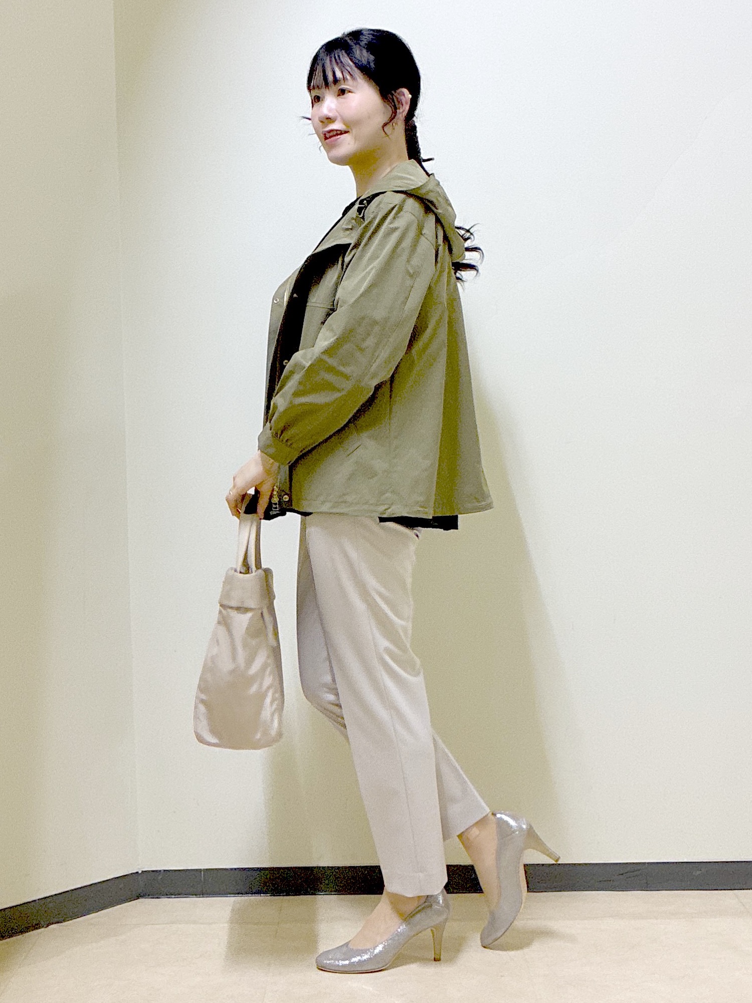  beni_gingerさんの「Reflect｜【重ね着でも一枚着でも◎】バンドカラーオーバーサイズシャツブラウス」を使ったコーディネート