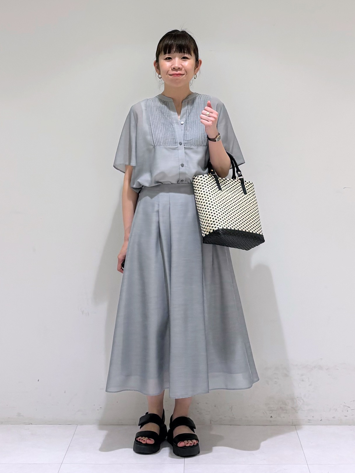 tsuyuさんの「INDIVI｜【配色デザイン】メルカド編みスクエアバッグ」を使ったコーディネート