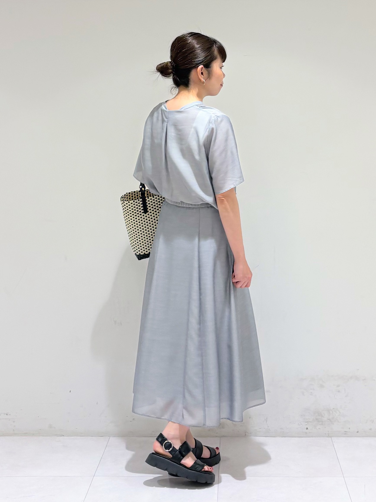 tsuyuさんの「INDIVI｜【配色デザイン】メルカド編みスクエアバッグ」を使ったコーディネート