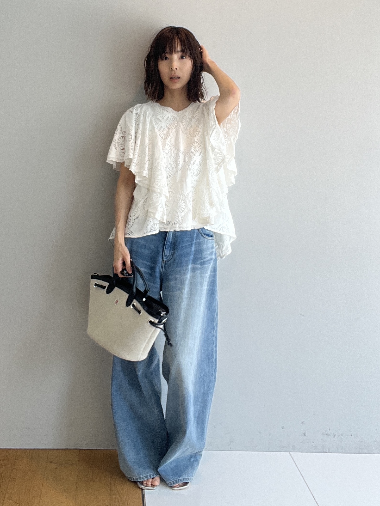 misaさんの「DRESSTERIOR｜ラッセルレース ブラウス」を使ったコーディネート