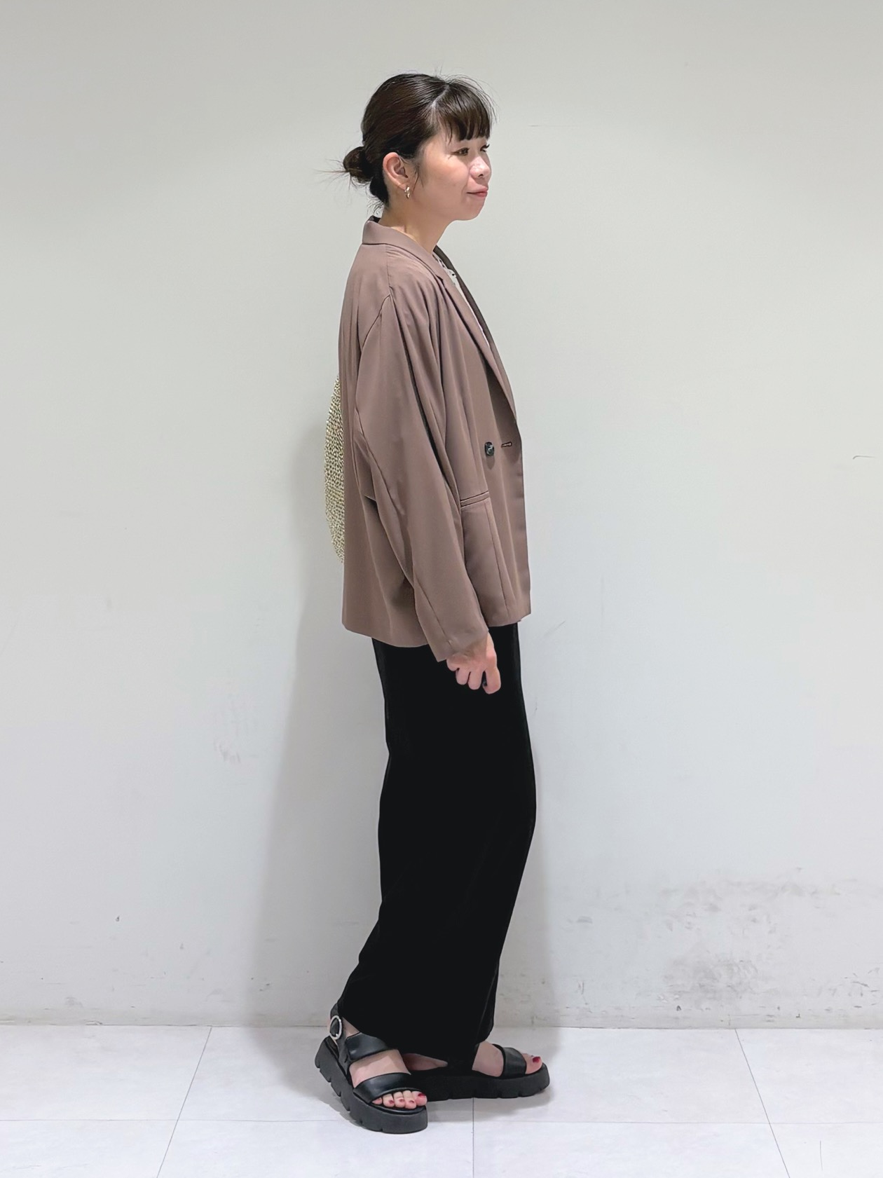 tsuyuさんの「INDIVI｜【大人カジュアル】メタリックかぎ編みボトルバッグ」を使ったコーディネート