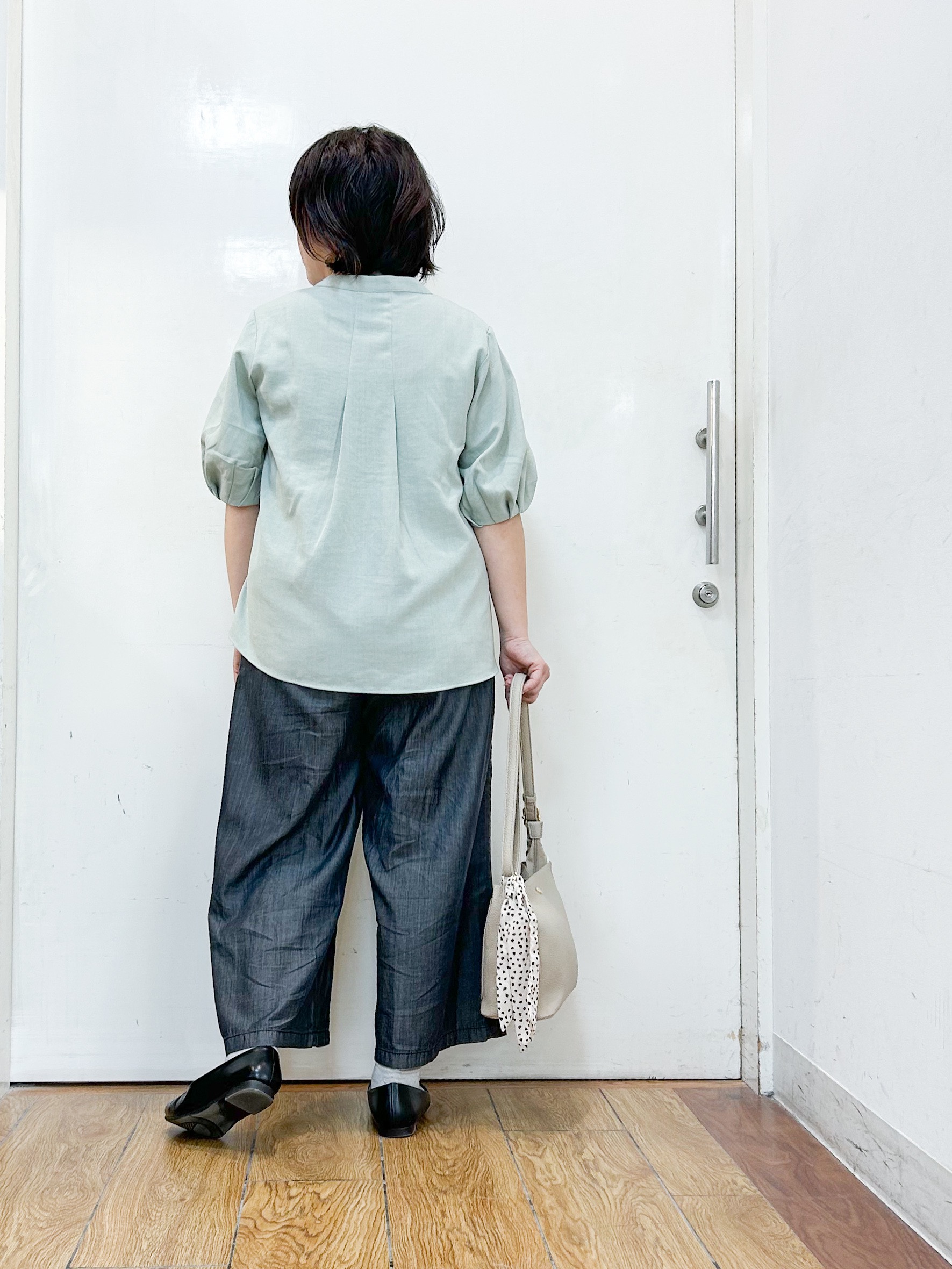 haruさんの「SHOO･LA･RUE｜【高レビュー/洗濯後しわになりにくい/インせず着られる】自然に体型カバー 麻調ペプラムブラウス」を使ったコーディネート