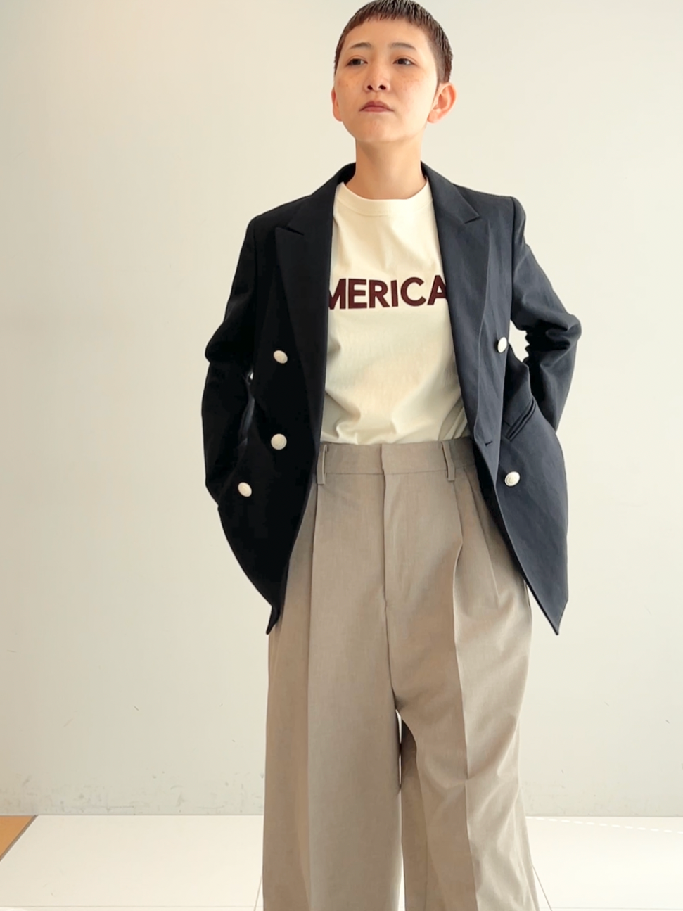 OCHIAIさんの「DRESSTERIOR｜【セットアップ可】リネンブレンドダブルブレストジャケット」を使ったコーディネート