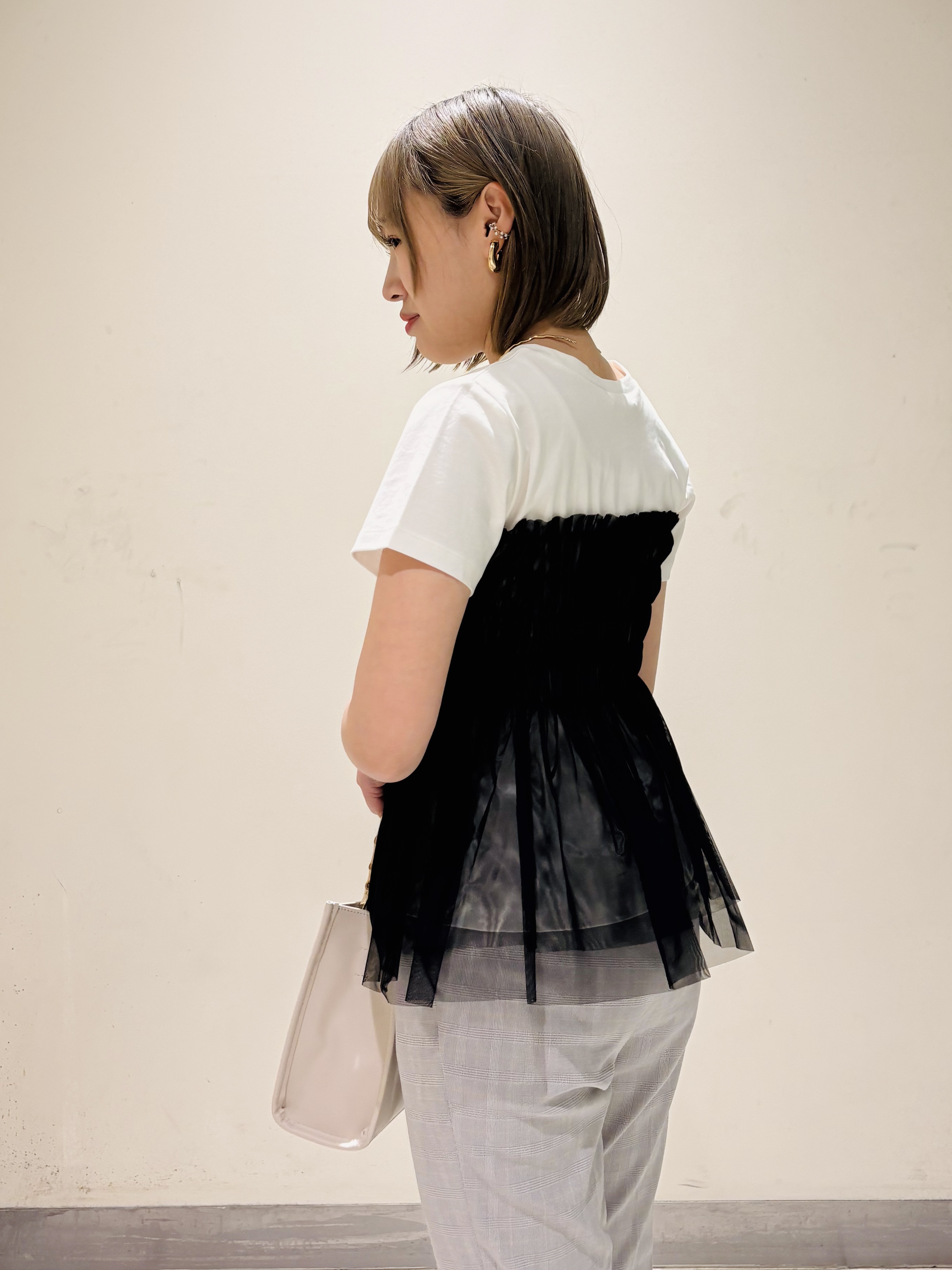 みきちぃさんの「index｜チュールペプラムトップス【洗濯機OK／接触冷感／UVケア】」を使ったコーディネート