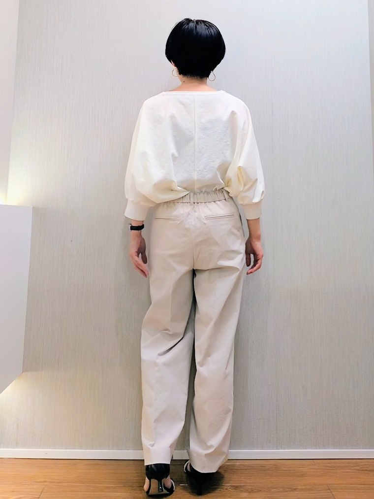 ミズタさんの「UNTITLED｜【吸水速乾/UVカット】ドルマンスリーブブラウス」を使ったコーディネート
