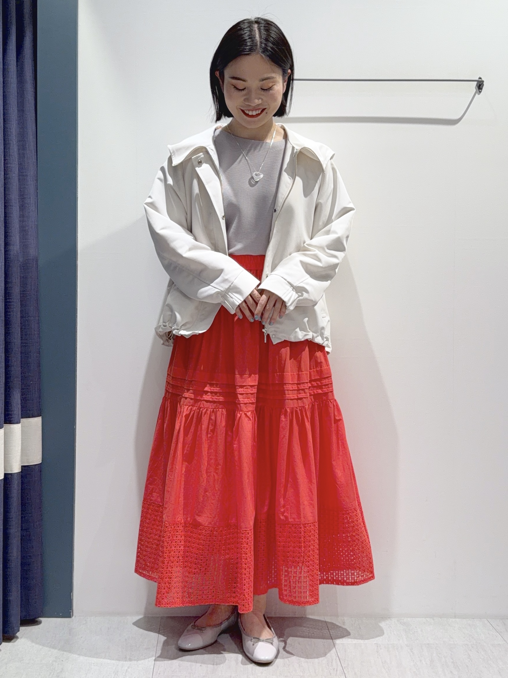 あんりさんの「grove｜【貴島明日香さん着用】【撥水】きれいめに着こなせるマウンテンパーカ」を使ったコーディネート