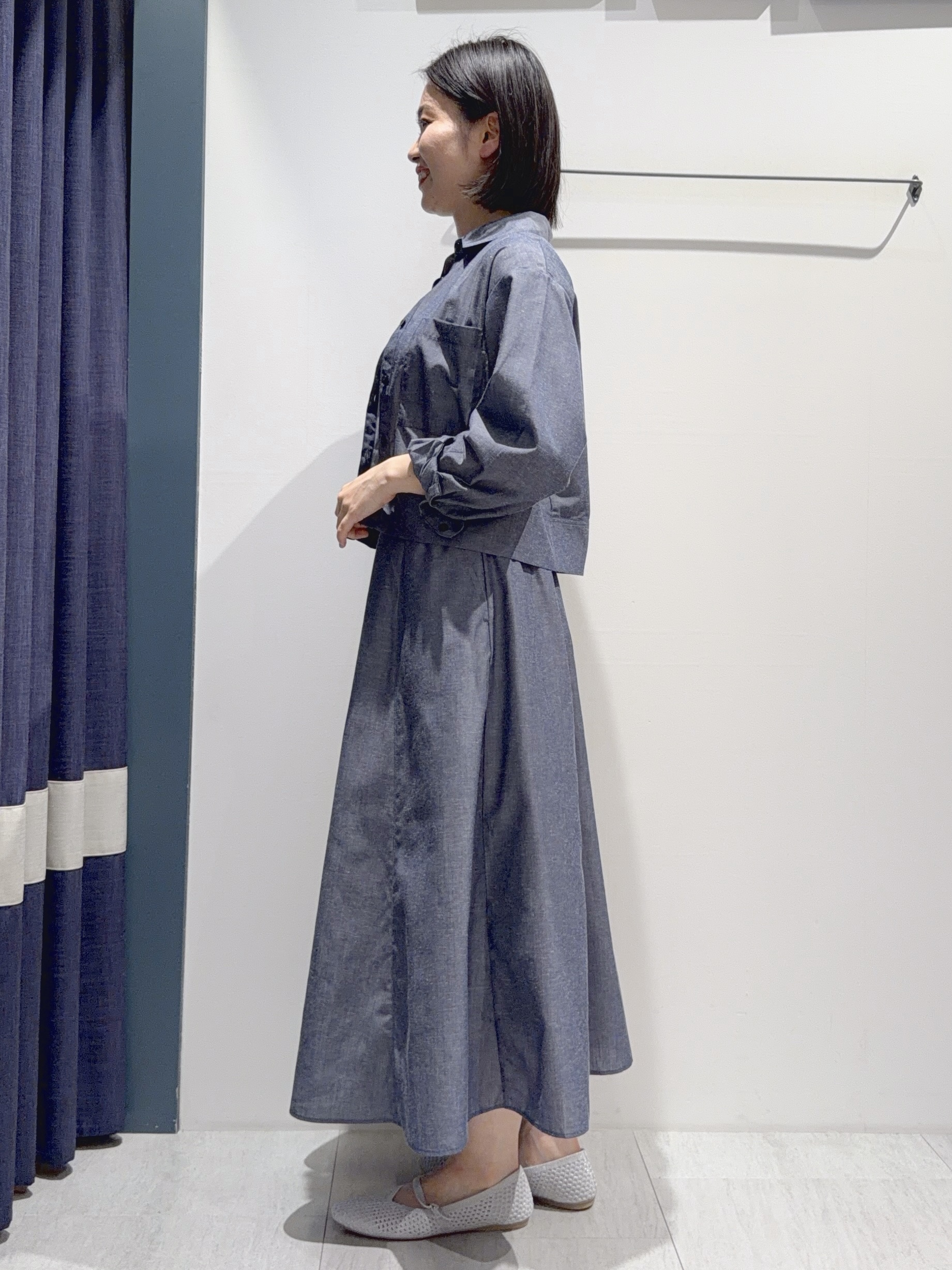 あんりさんの「grove｜【貴島明日香さん着用／イージーケア／接触冷感】麻混クロップドシャツ」を使ったコーディネート