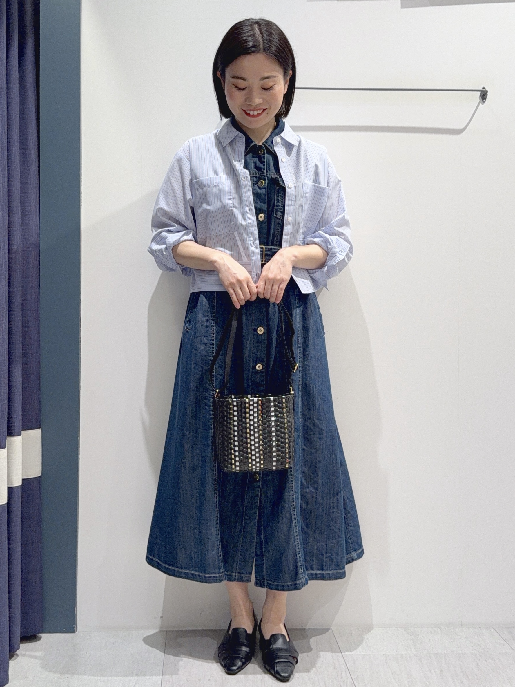 あんりさんの「grove｜【貴島明日香さん着用／イージーケア／接触冷感】麻混クロップドシャツ」を使ったコーディネート
