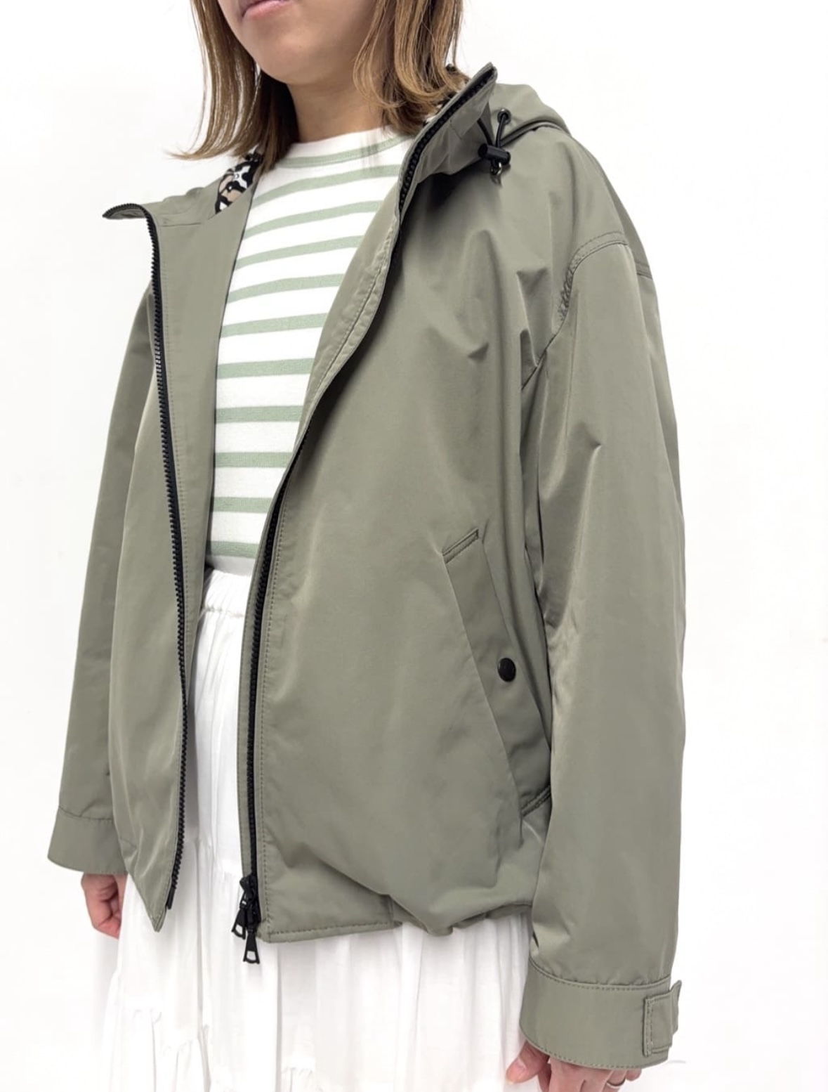 Nishijimaさんの「DRESSTERIOR｜【ウォッシャブル/撥水素材】撥水ツイル マウンテンパーカー」を使ったコーディネート