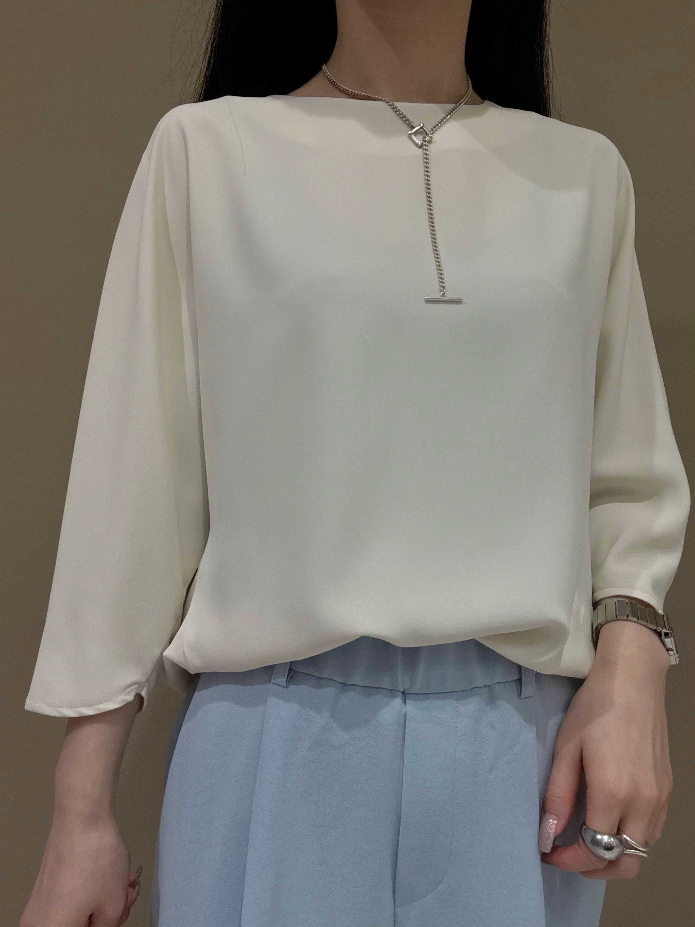 KEIKOさんの「INDIVI｜【さらに軽く軽快！／着る日傘】ドルマントップス」を使ったコーディネート