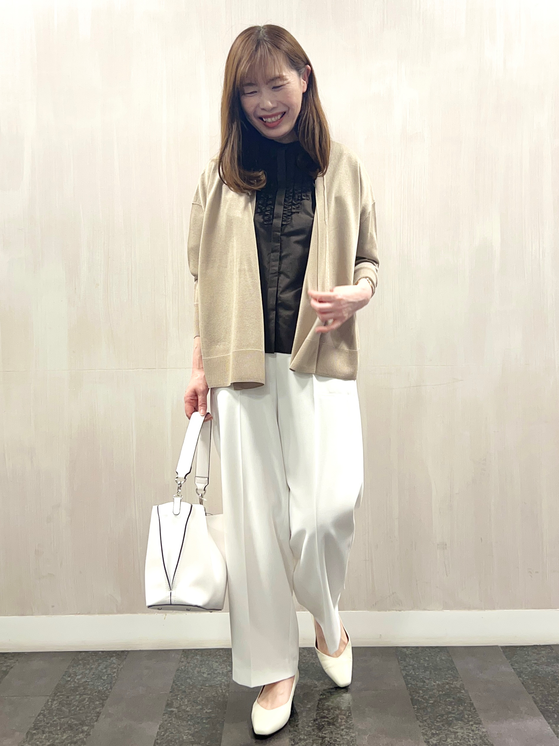 yuさんの「Reflect｜【接触冷感】八分袖フロントフリルブラウス」を使ったコーディネート