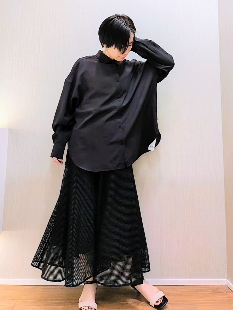 ミズタさんの「UNTITLED｜【2WAY/マシンウォッシャブル】カシュクールデザインシャツ」を使ったコーディネート