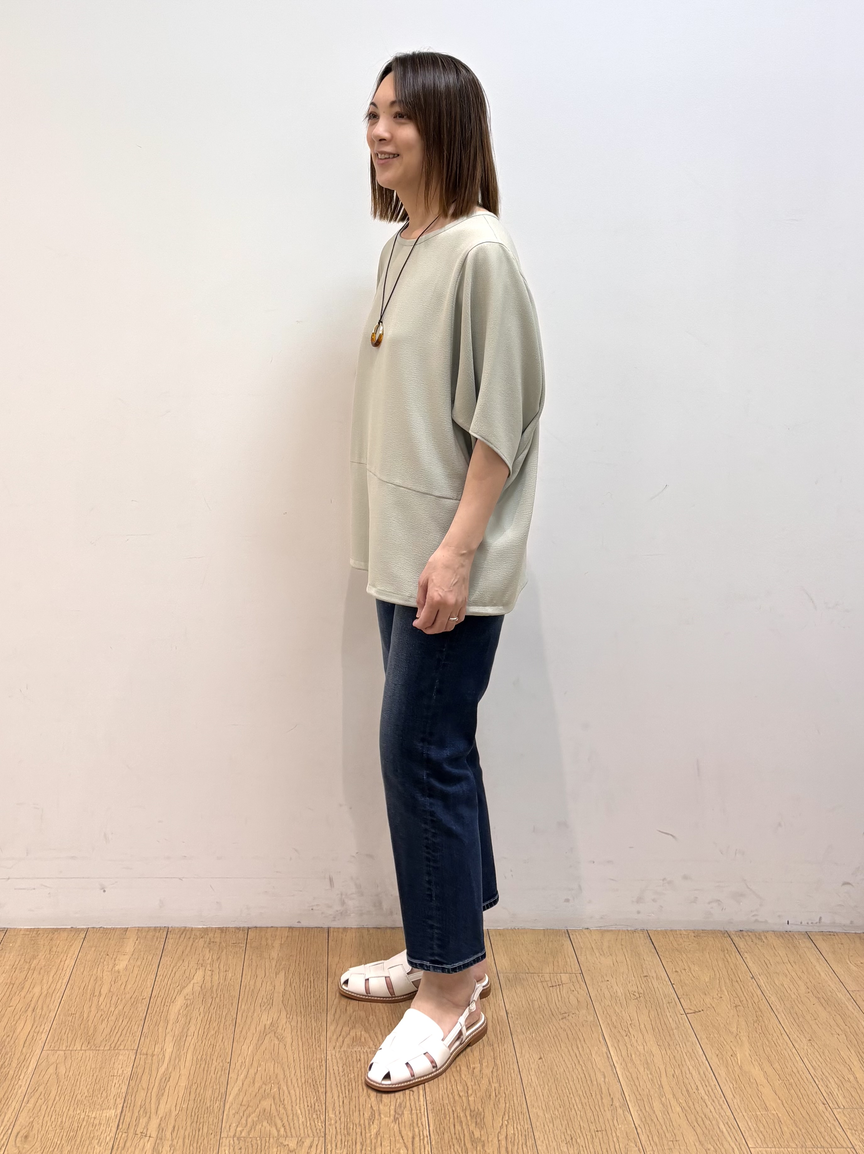 mikkoさんの「INDIVI｜【洗える／2WAY／裾ドロスト付き】 ドルマンスリーブチュニックトップス」を使ったコーディネート