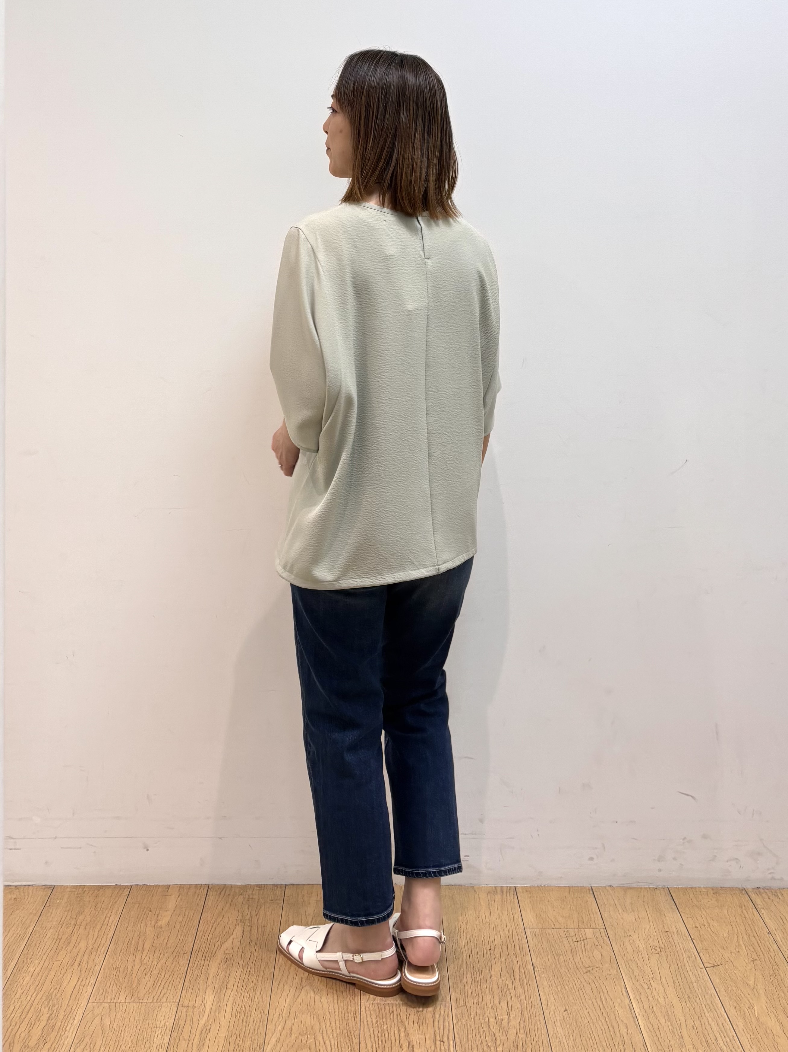 mikkoさんの「INDIVI｜【洗える／2WAY／裾ドロスト付き】 ドルマンスリーブチュニックトップス」を使ったコーディネート