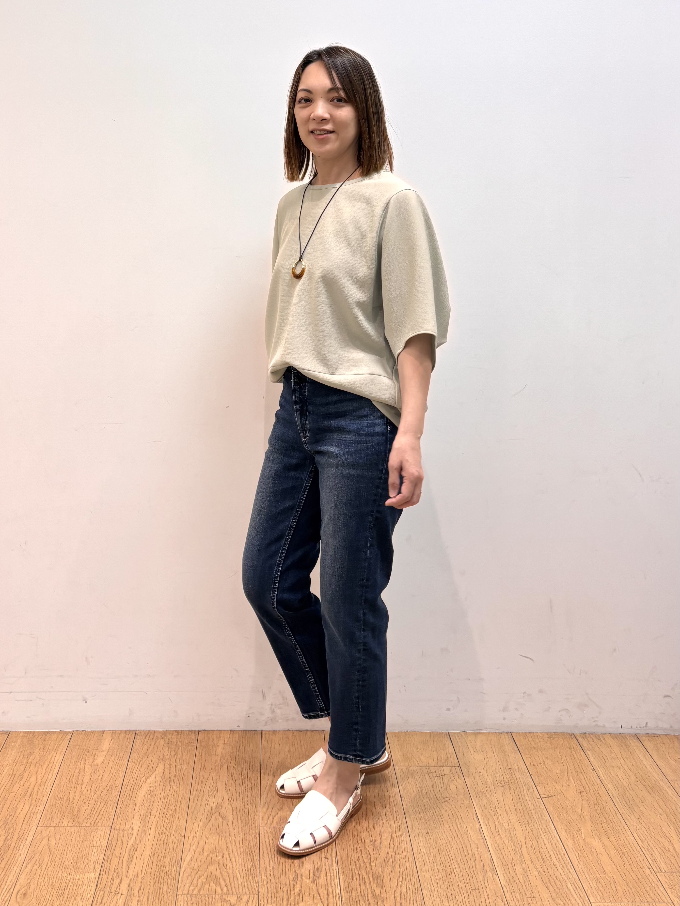 mikkoさんの「INDIVI｜【洗える／2WAY／裾ドロスト付き】 ドルマンスリーブチュニックトップス」を使ったコーディネート