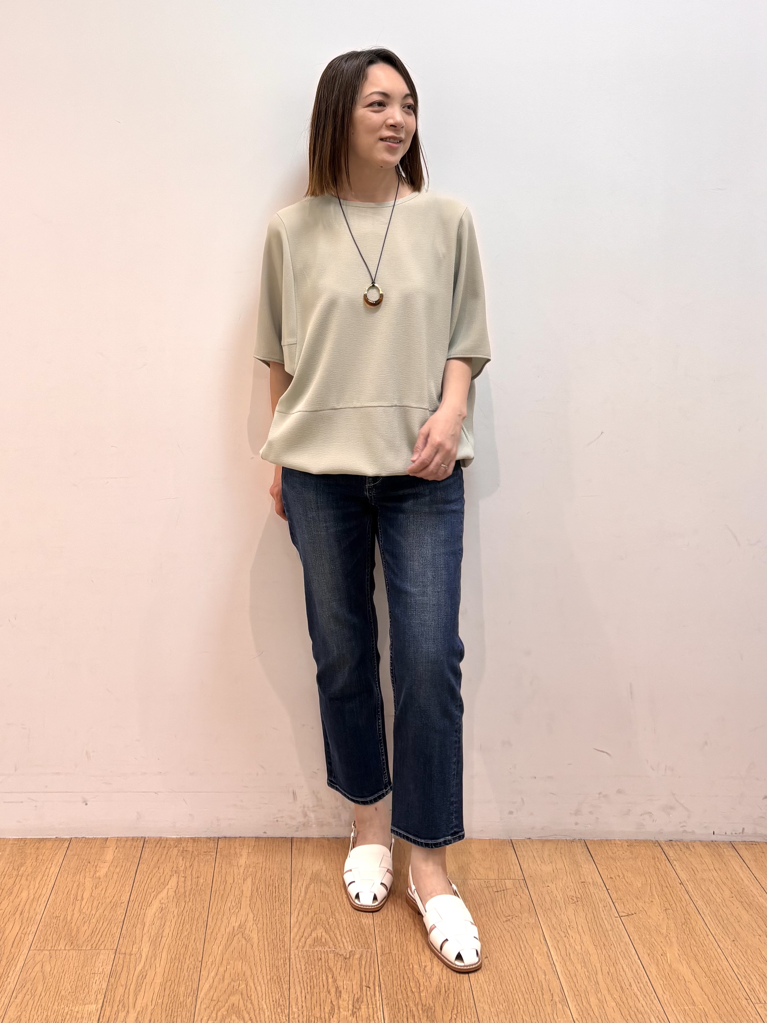 mikkoさんの「INDIVI｜【洗える／2WAY／裾ドロスト付き】 ドルマンスリーブチュニックトップス」を使ったコーディネート