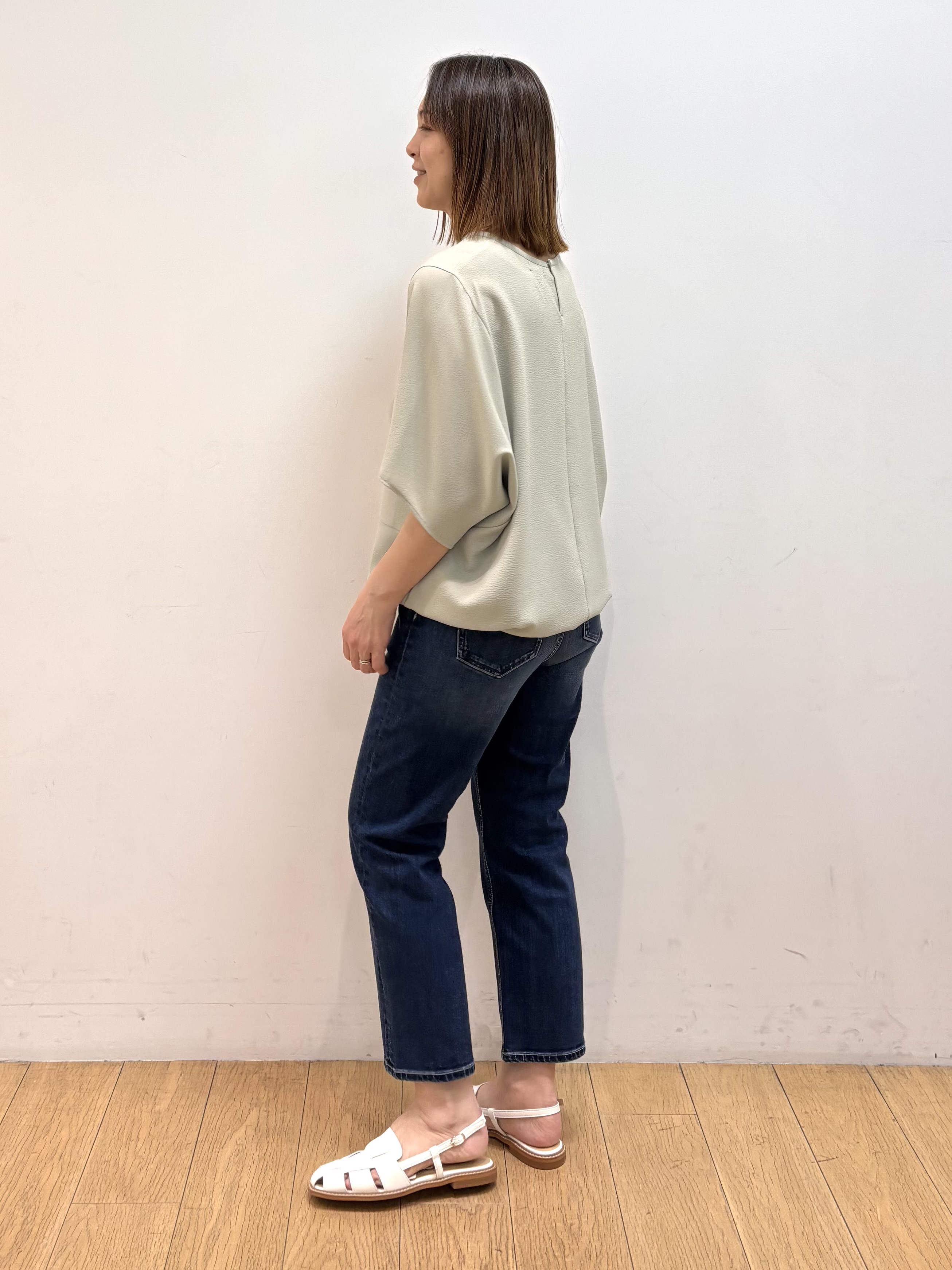 mikkoさんの「INDIVI｜【洗える／2WAY／裾ドロスト付き】 ドルマンスリーブチュニックトップス」を使ったコーディネート