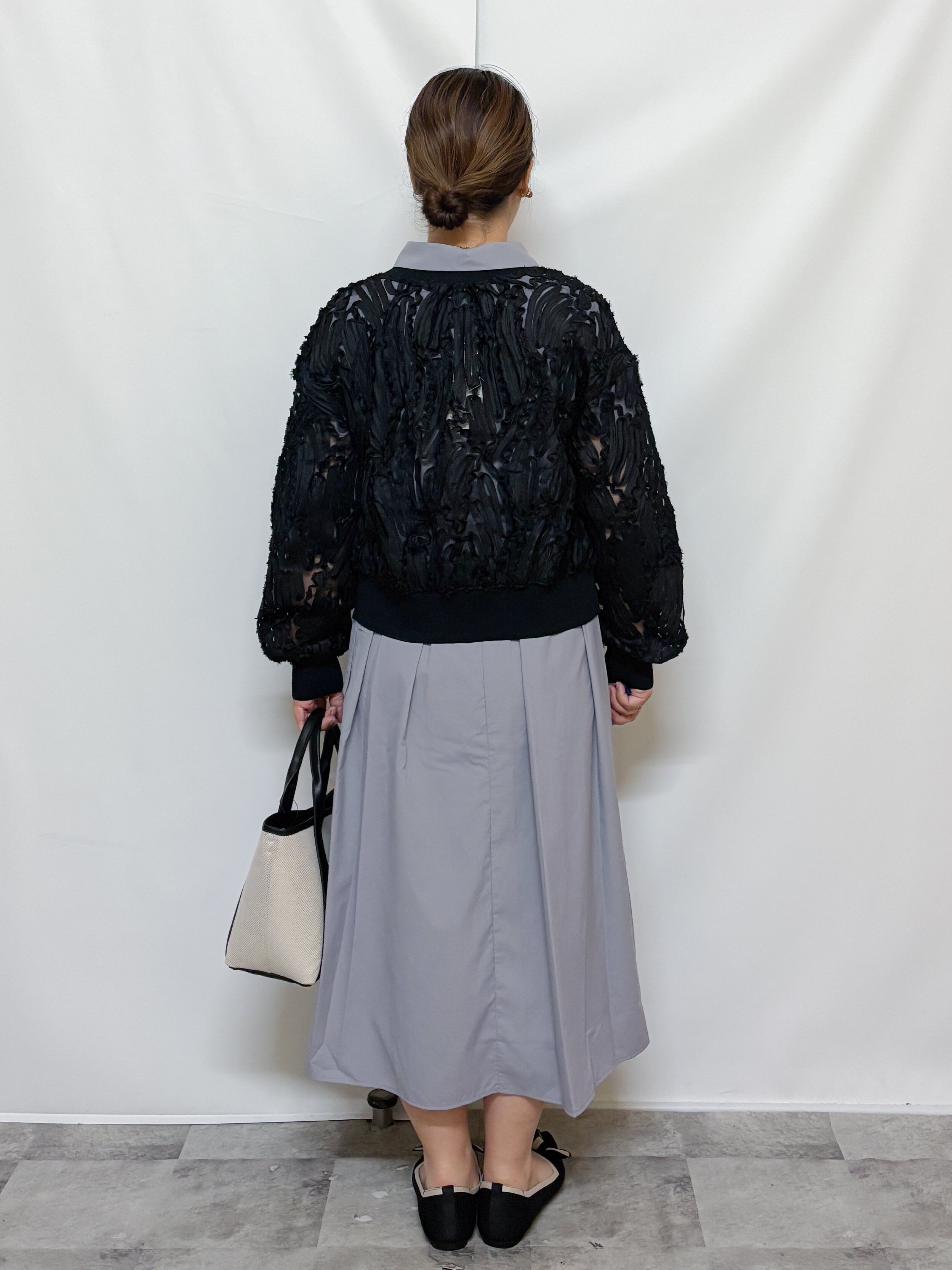 HALさんの「OPAQUE.CLIP｜シアー幾何刺繍カーディガン【洗濯機OK】」を使ったコーディネート