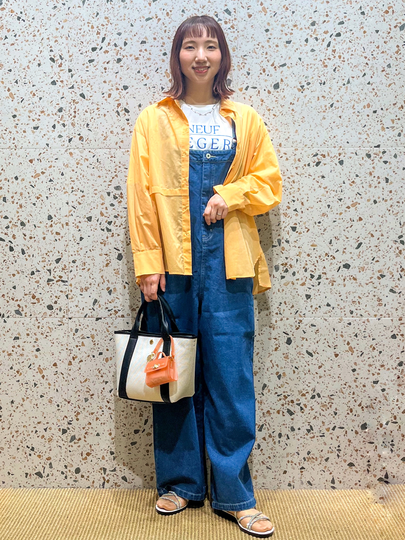 さくらさんの「OPAQUE.CLIP｜ロゴプリントアソートTシャツ【洗濯機OK】」を使ったコーディネート