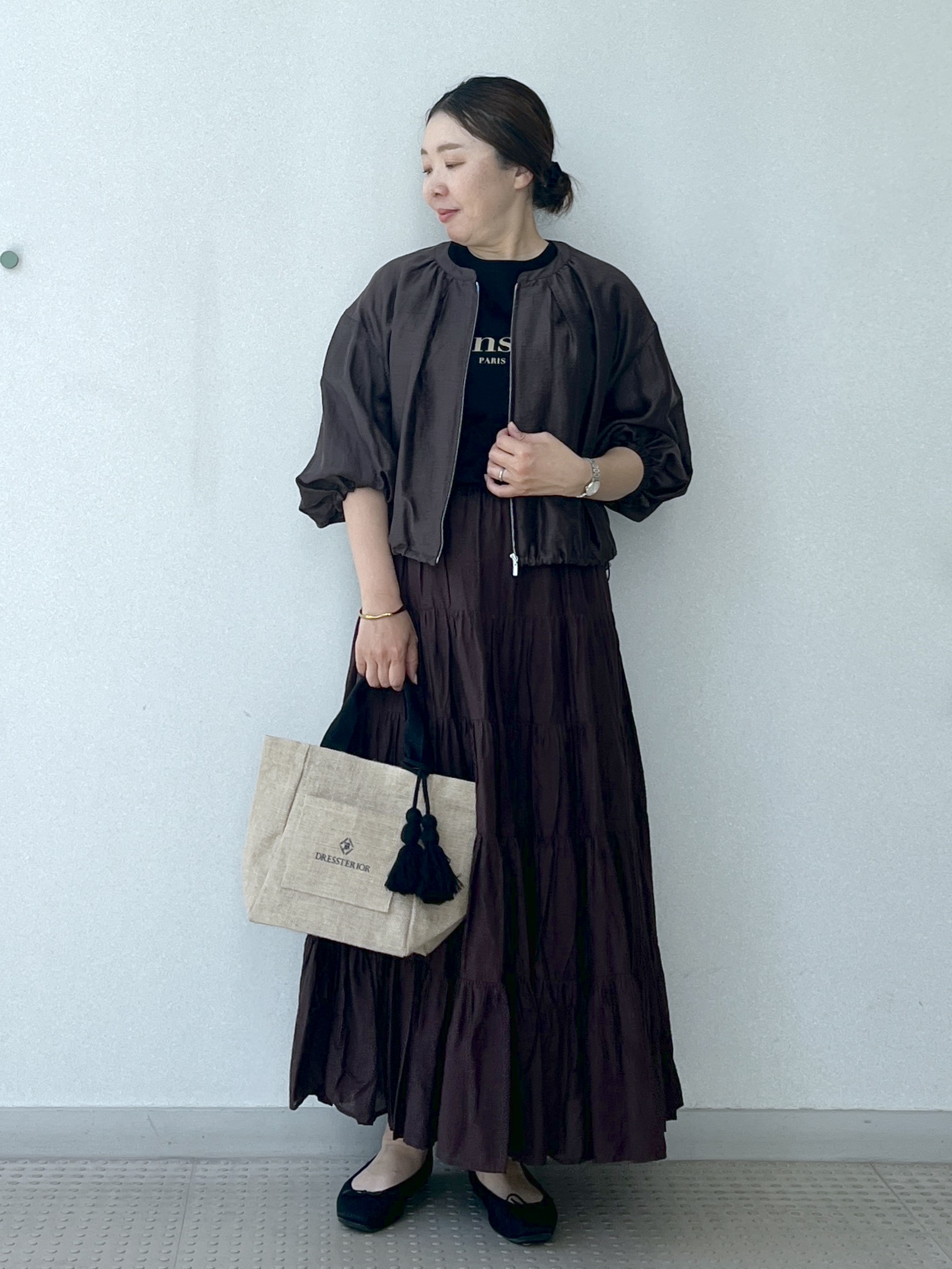 Soeさんの「DRESSTERIOR｜【接触冷感／抗菌防臭／消臭】アイスクリアコットン Bonsoir ロゴTシャツ」を使ったコーディネート